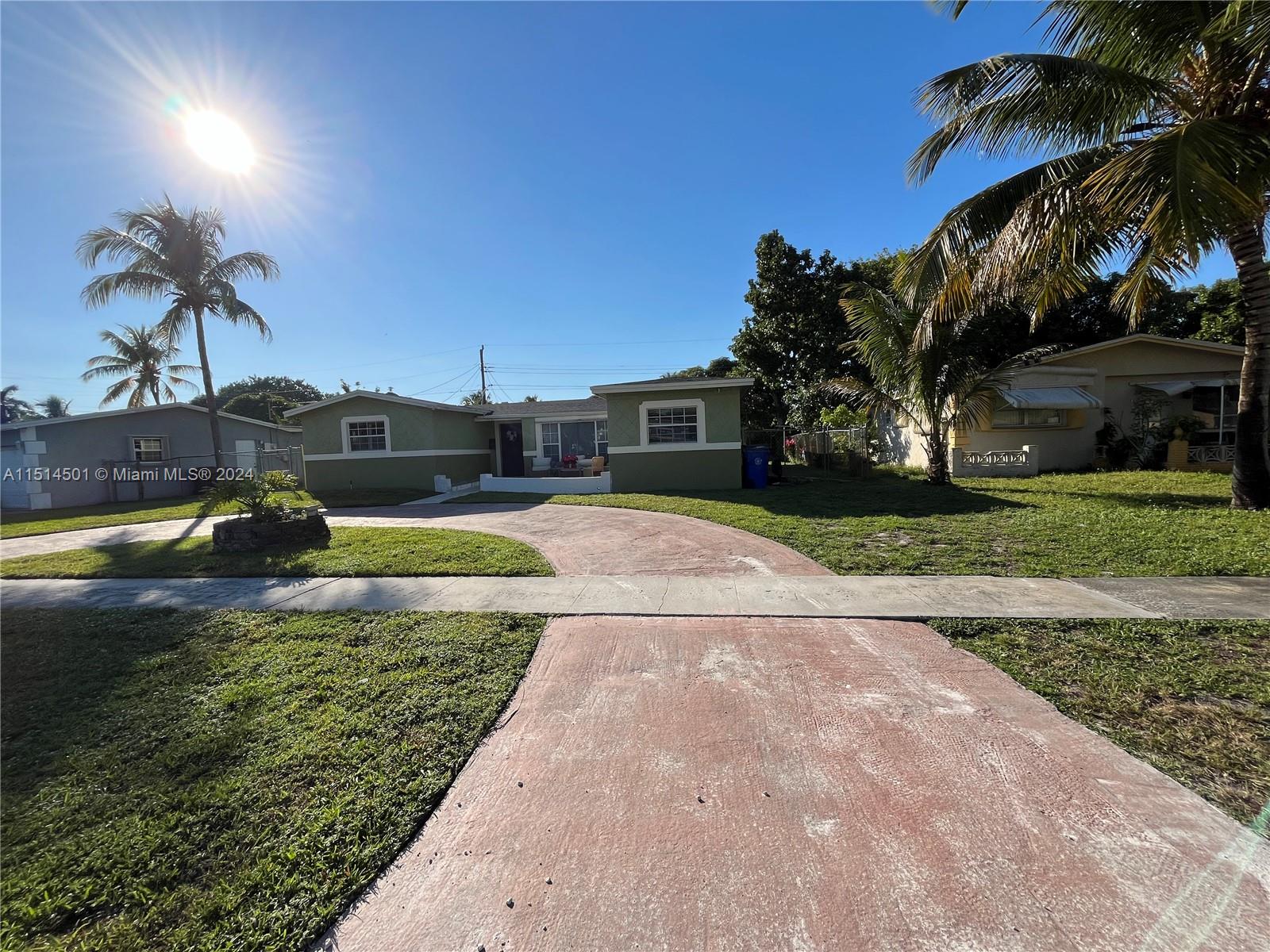 3925 NW 35th Ave 3925, Lauderdale Lakes, Florida 33309, 1 Bedroom Bedrooms, ,1 BathroomBathrooms,Residentiallease,For Rent,3925 NW 35th Ave 3925,A11514501