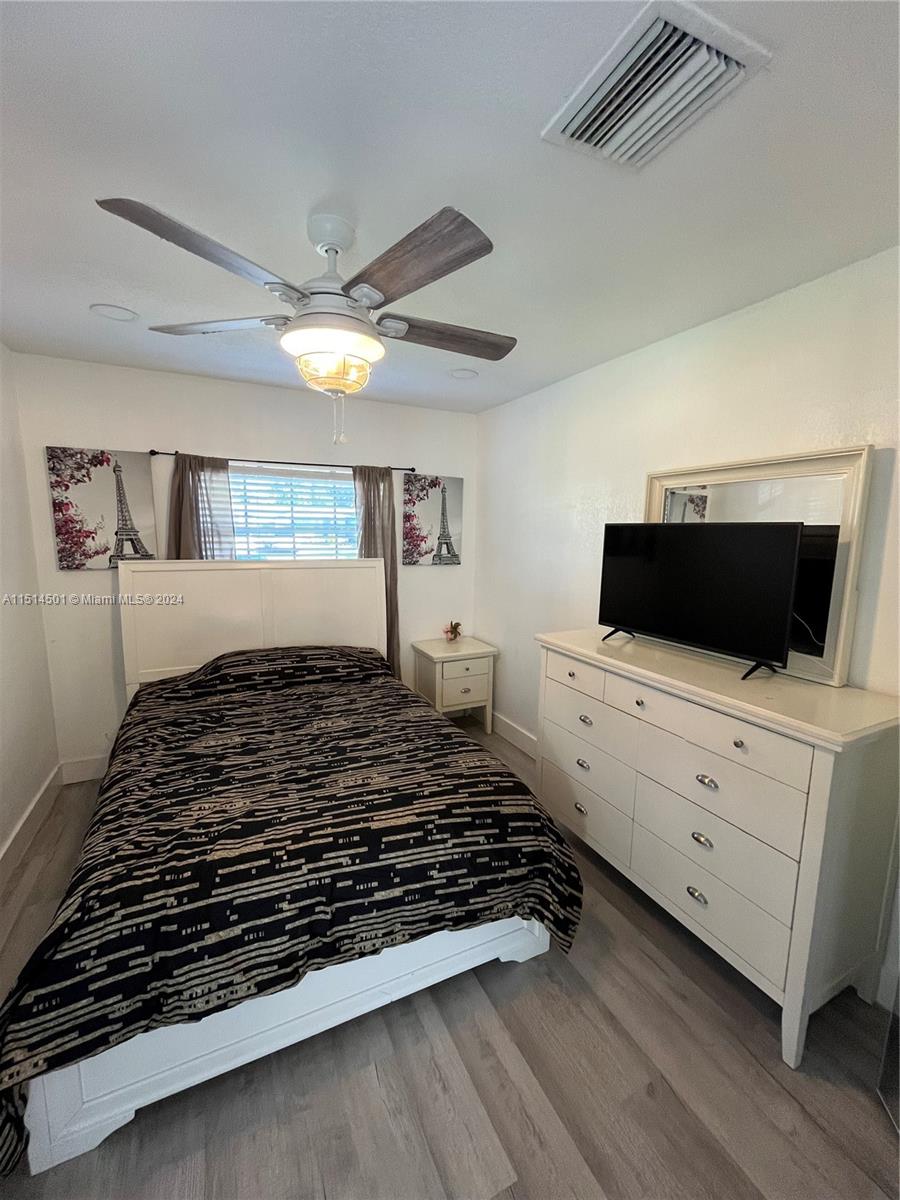 3925 NW 35th Ave 3925, Lauderdale Lakes, Florida 33309, 1 Bedroom Bedrooms, ,1 BathroomBathrooms,Residentiallease,For Rent,3925 NW 35th Ave 3925,A11514501