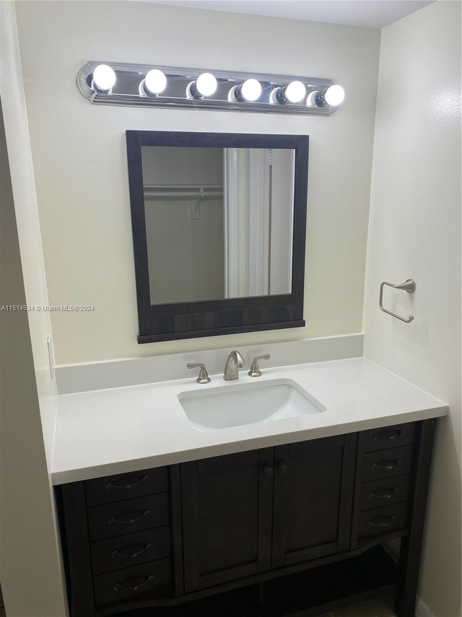 16750 NE 10 Ave 303, North Miami Beach, Florida 33162, 2 Bedrooms Bedrooms, ,2 BathroomsBathrooms,Residential,For Sale,16750 NE 10 Ave 303,A11514534