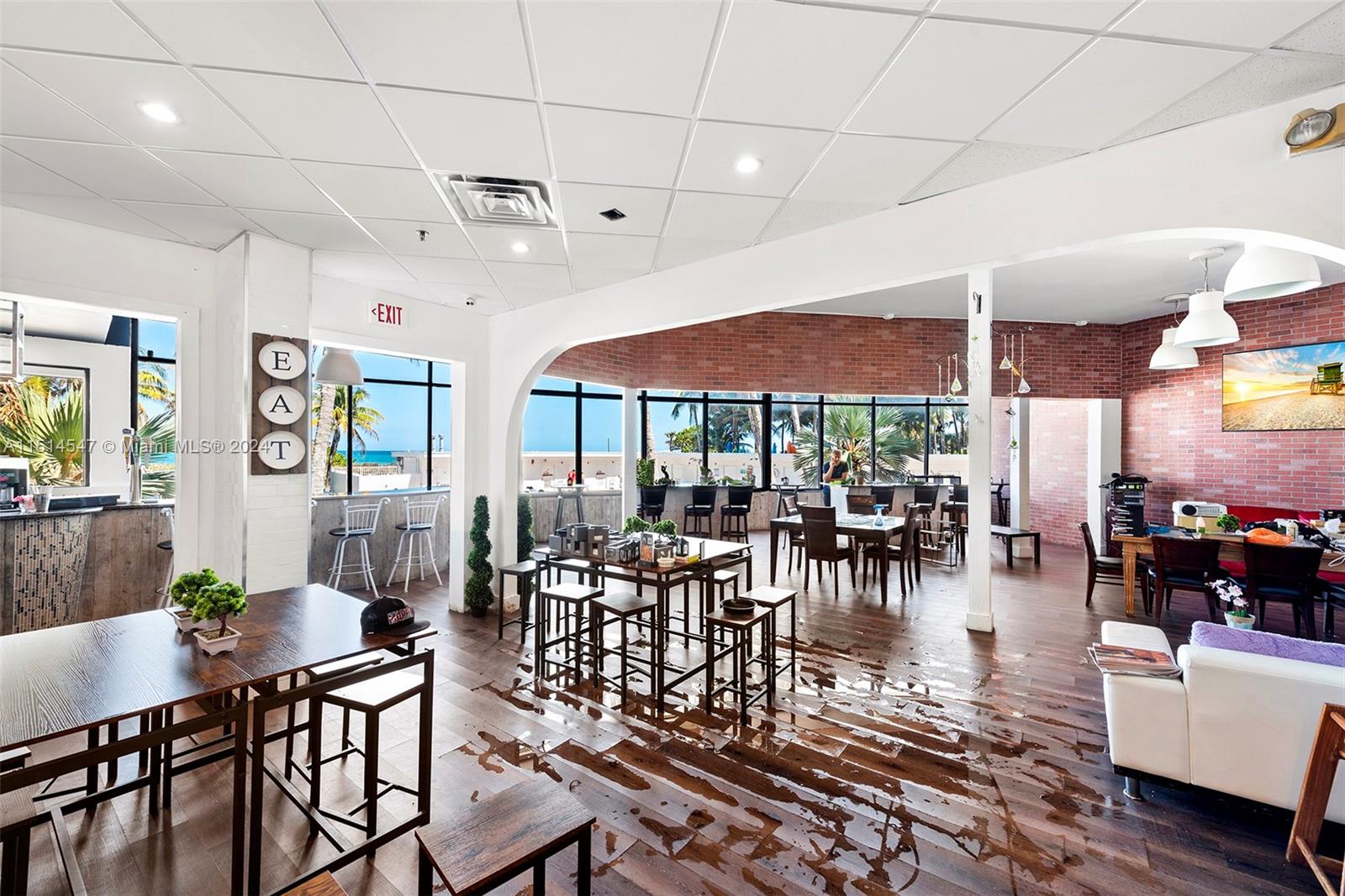 6345 Collins Ave 814, Miami Beach, Florida 33141, ,Residential,For Sale,6345 Collins Ave 814,A11514547