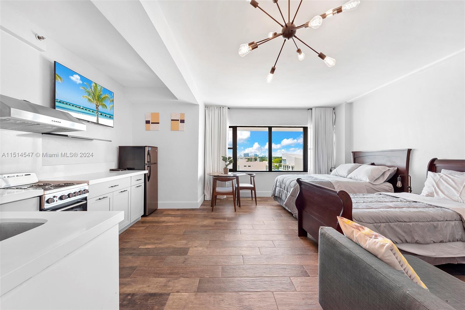 6345 Collins Ave 814, Miami Beach, Florida 33141, ,Residential,For Sale,6345 Collins Ave 814,A11514547