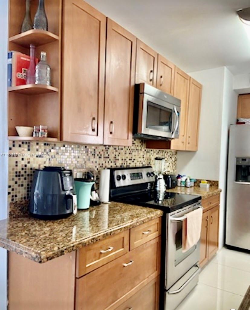 9101 E Bay Harbor Dr 306, Bay Harbor Islands, Florida 33154, 2 Bedrooms Bedrooms, ,2 BathroomsBathrooms,Residential,For Sale,9101 E Bay Harbor Dr 306,A11514575