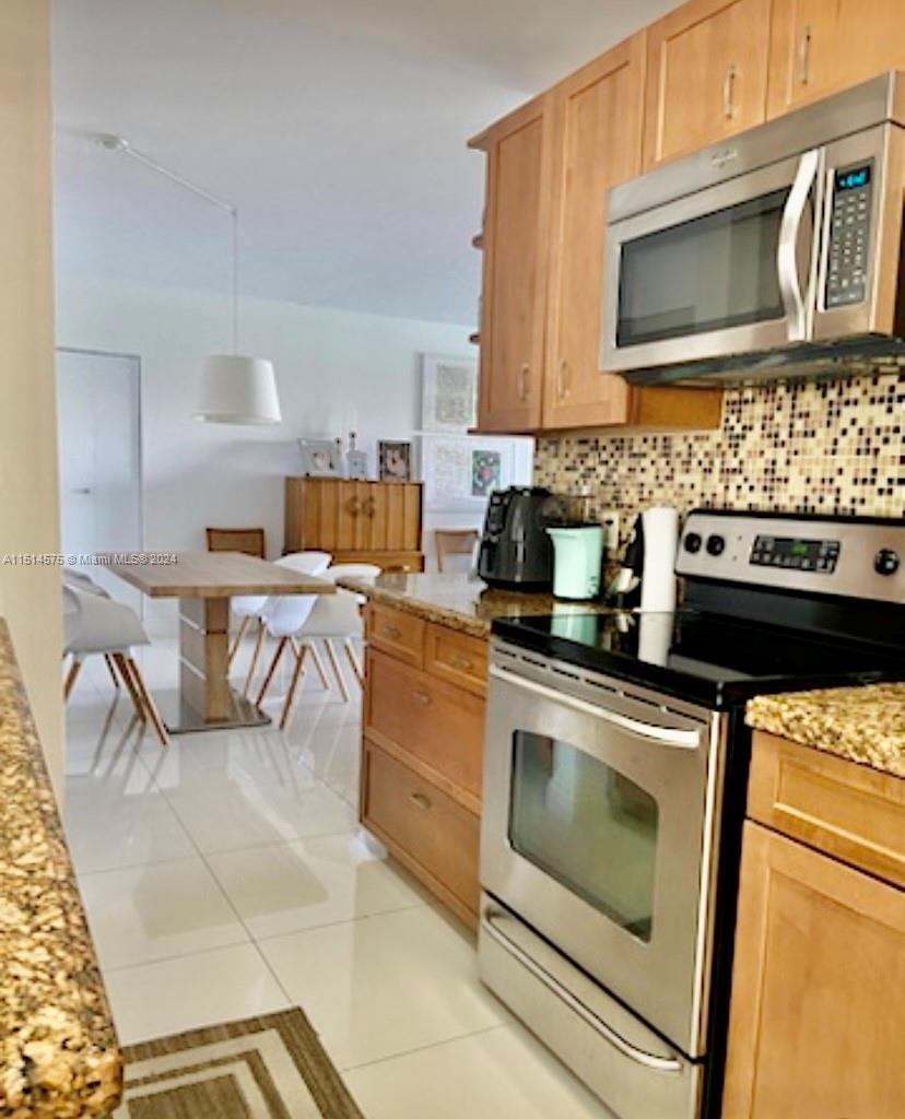 9101 E Bay Harbor Dr 306, Bay Harbor Islands, Florida 33154, 2 Bedrooms Bedrooms, ,2 BathroomsBathrooms,Residential,For Sale,9101 E Bay Harbor Dr 306,A11514575