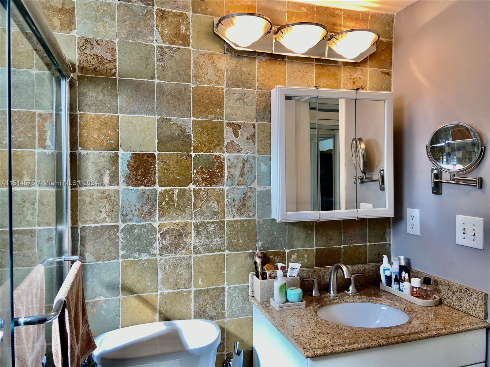 9101 E Bay Harbor Dr 306, Bay Harbor Islands, Florida 33154, 2 Bedrooms Bedrooms, ,2 BathroomsBathrooms,Residential,For Sale,9101 E Bay Harbor Dr 306,A11514575