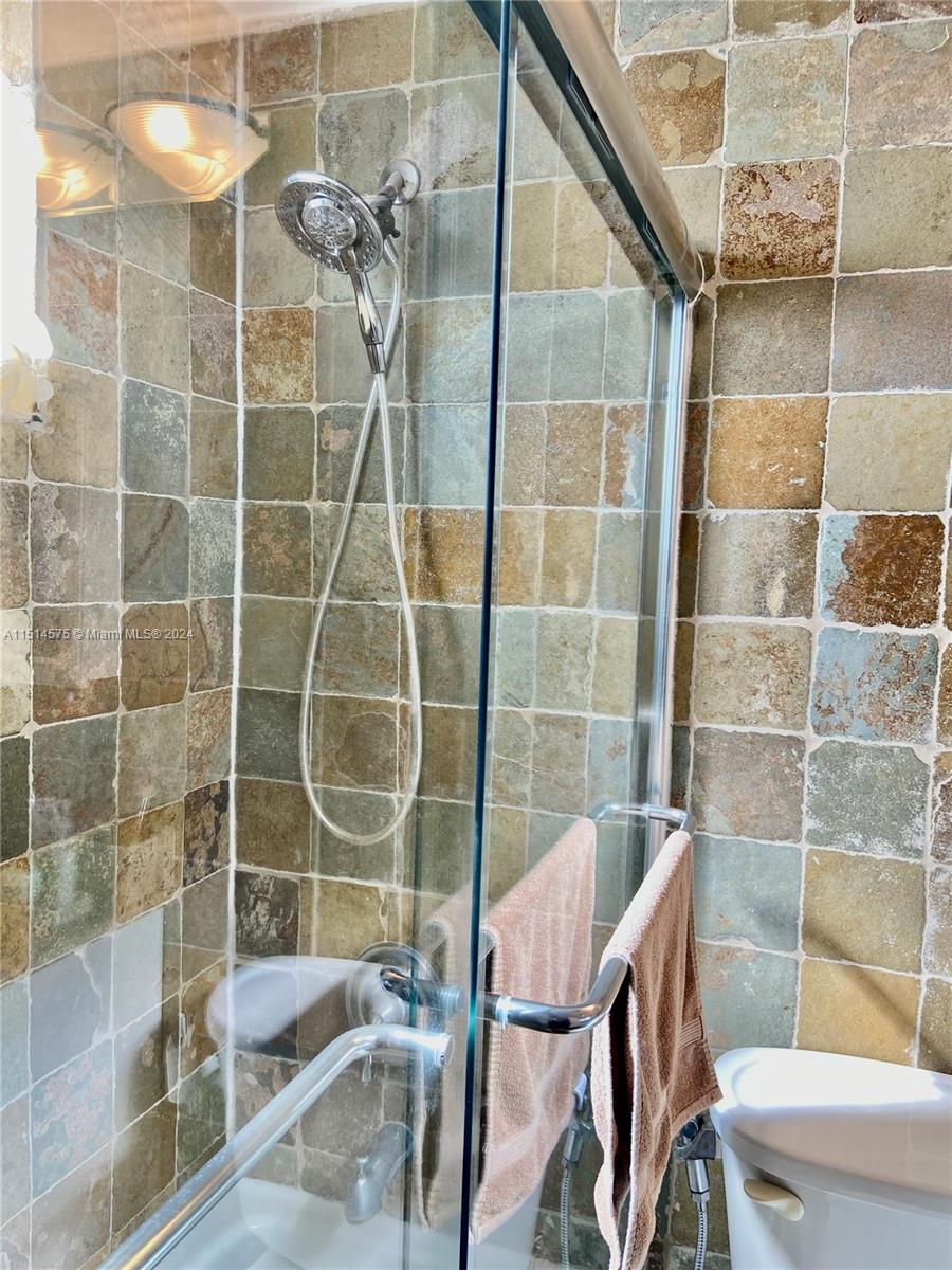 9101 E Bay Harbor Dr 306, Bay Harbor Islands, Florida 33154, 2 Bedrooms Bedrooms, ,2 BathroomsBathrooms,Residential,For Sale,9101 E Bay Harbor Dr 306,A11514575