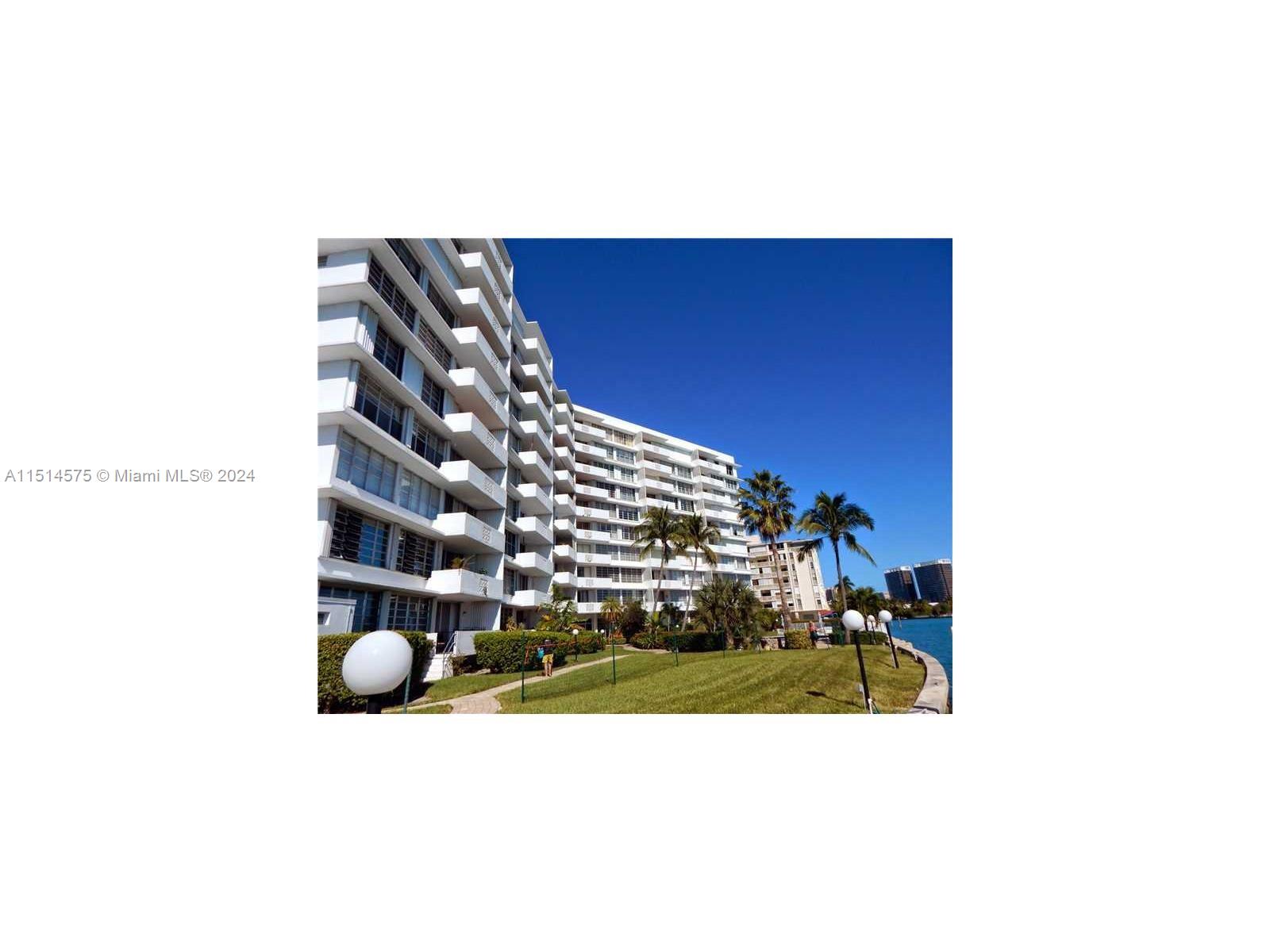 9101 E Bay Harbor Dr 306, Bay Harbor Islands, Florida 33154, 2 Bedrooms Bedrooms, ,2 BathroomsBathrooms,Residential,For Sale,9101 E Bay Harbor Dr 306,A11514575
