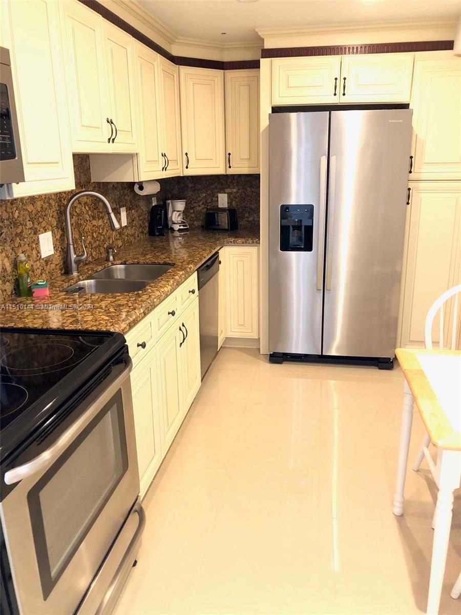 3901 S Ocean Dr 3L, Hollywood, Florida 33019, 1 Bedroom Bedrooms, ,1 BathroomBathrooms,Residential,For Sale,3901 S Ocean Dr 3L,A11510144