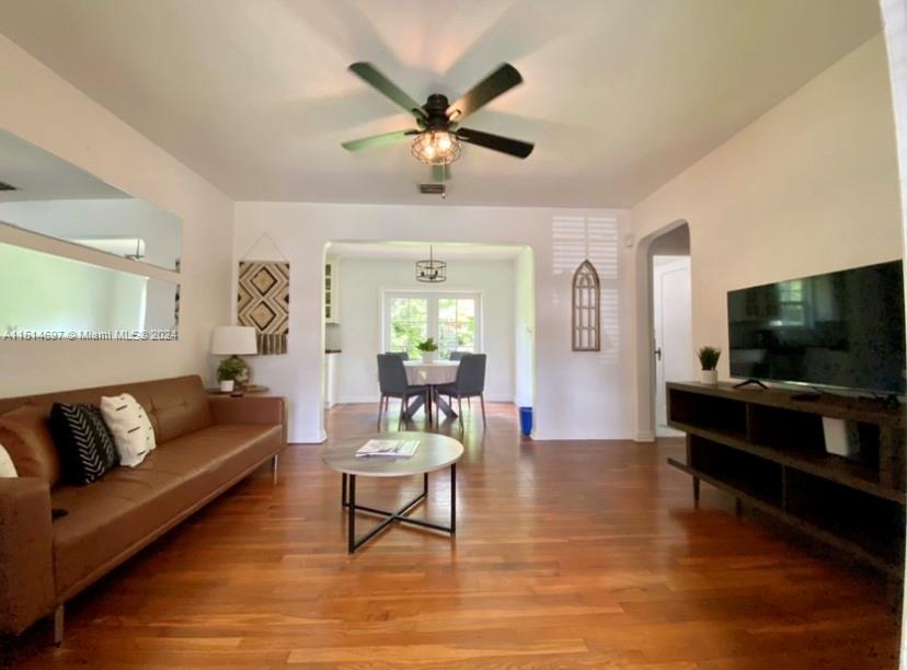 4619 SW 10th St ., Miami, Florida 33134, 3 Bedrooms Bedrooms, ,2 BathroomsBathrooms,Residentiallease,For Rent,4619 SW 10th St .,A11514697