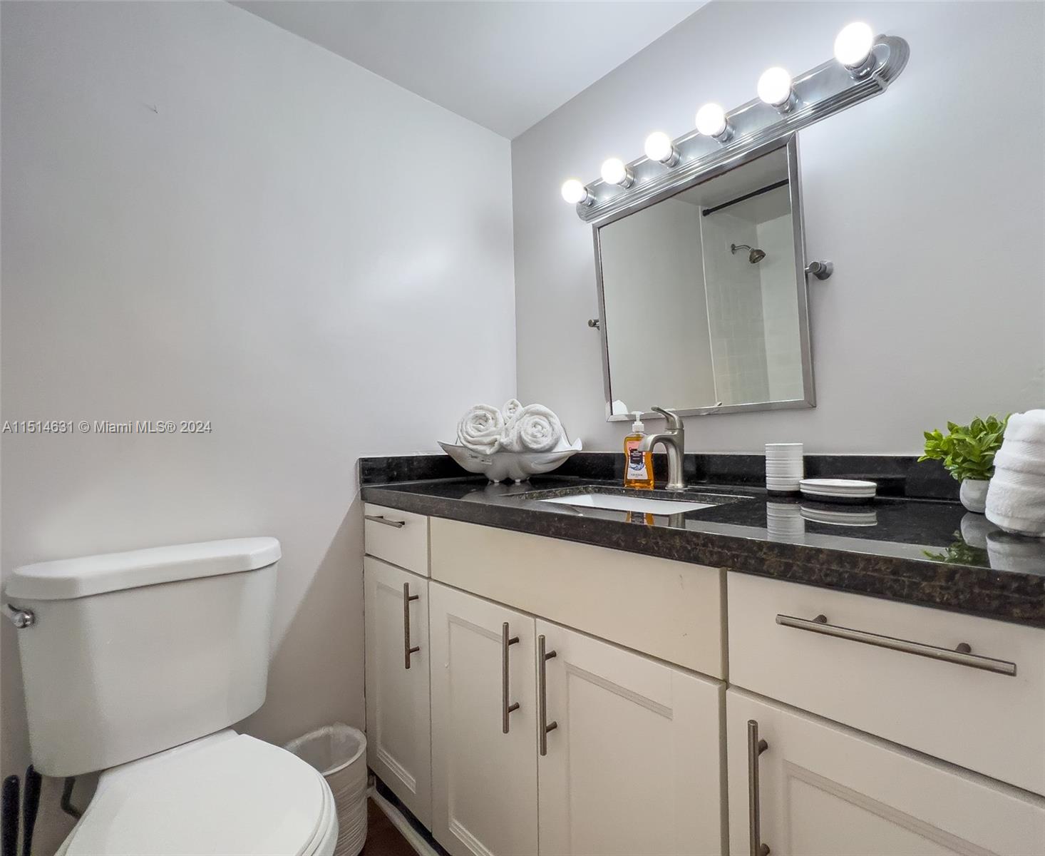 7904 West Dr 812, North Bay Village, Florida 33141, ,1 BathroomBathrooms,Residential,For Sale,7904 West Dr 812,A11514631