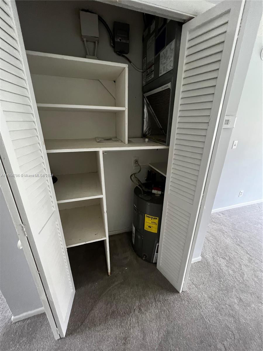 2701 NE 1st St 203, Pompano Beach, Florida 33062, 2 Bedrooms Bedrooms, ,1 BathroomBathrooms,Residential,For Sale,2701 NE 1st St 203,A11514786