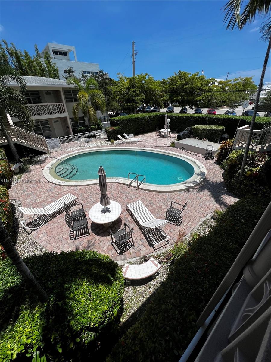 2701 NE 1st St 203, Pompano Beach, Florida 33062, 2 Bedrooms Bedrooms, ,1 BathroomBathrooms,Residential,For Sale,2701 NE 1st St 203,A11514786