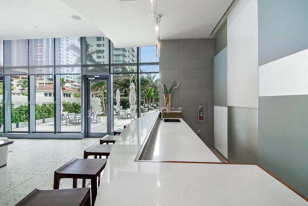 460 NE 28th St 3904, Miami, Florida 33137, 2 Bedrooms Bedrooms, ,2 BathroomsBathrooms,Residential,For Sale,460 NE 28th St 3904,A11510697