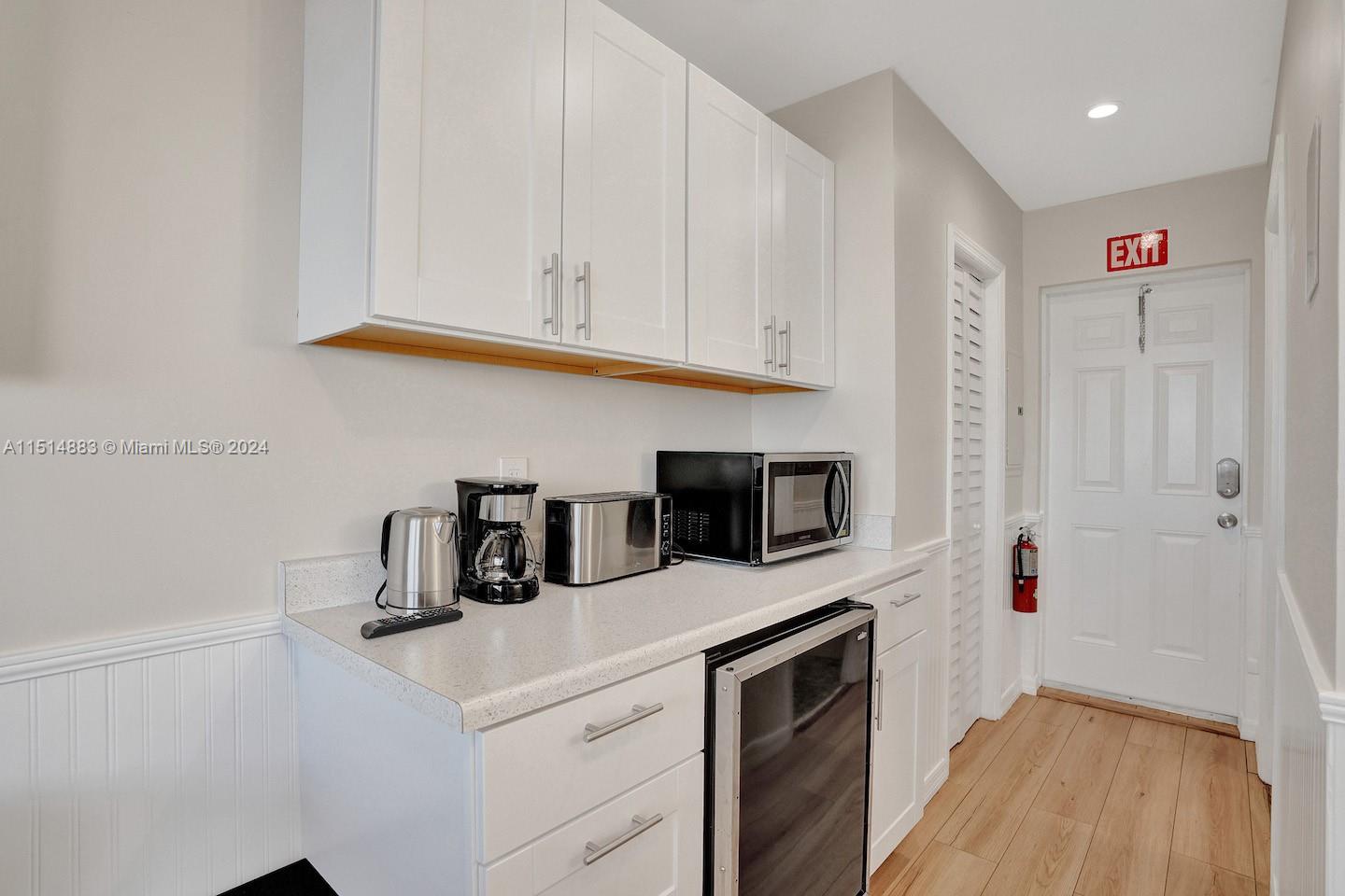 900 N Surf Rd 1, Hollywood, Florida 33019, ,1 BathroomBathrooms,Residentiallease,For Rent,900 N Surf Rd 1,A11514883