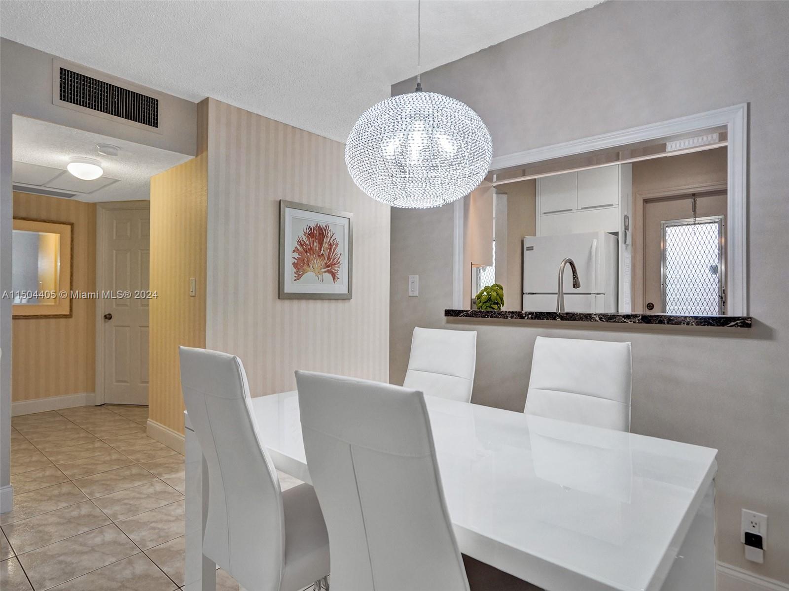 5102 NW 36th St 511, Lauderdale Lakes, Florida 33319, 2 Bedrooms Bedrooms, ,2 BathroomsBathrooms,Residential,For Sale,5102 NW 36th St 511,A11504405