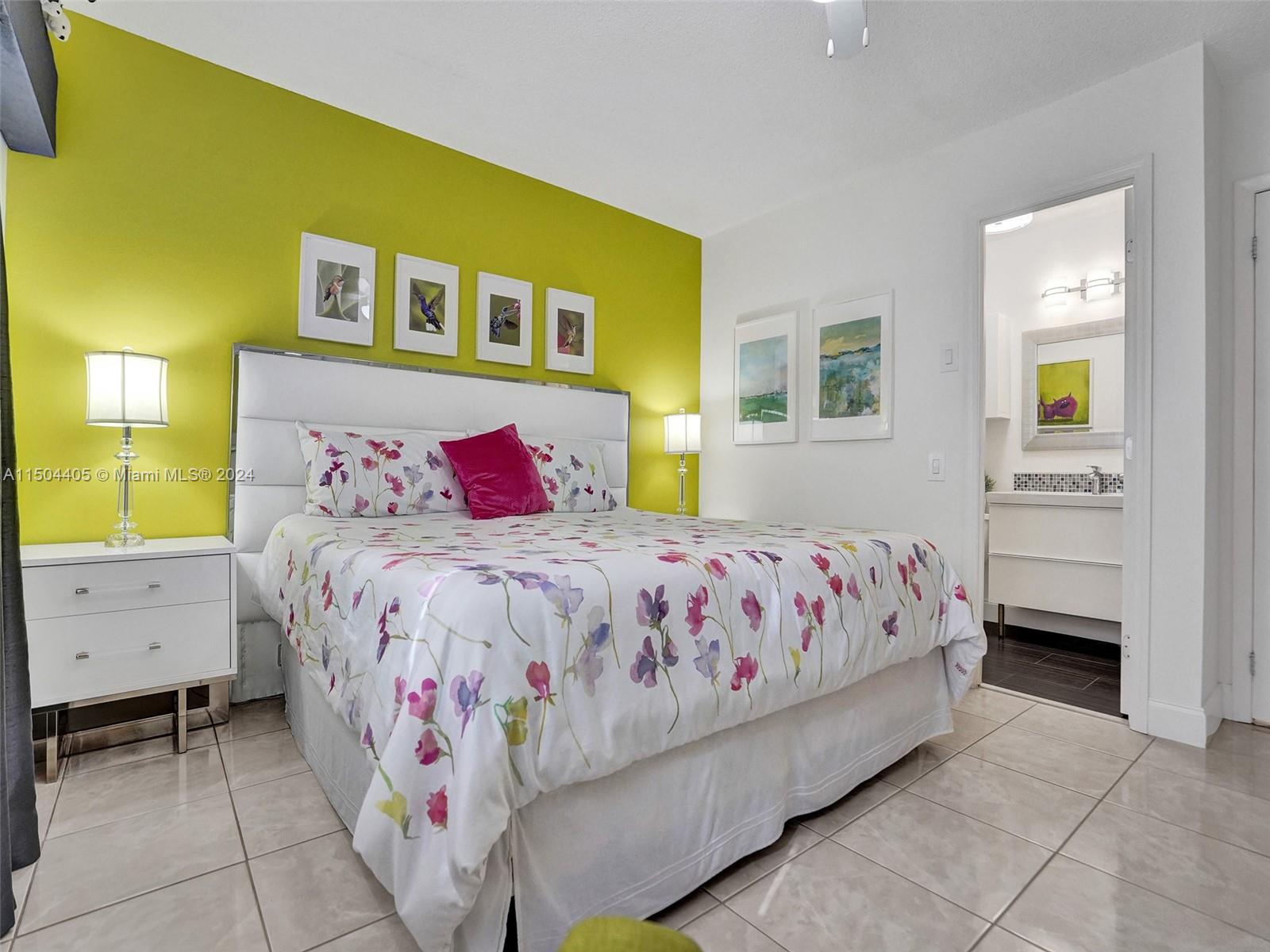 5102 NW 36th St 511, Lauderdale Lakes, Florida 33319, 2 Bedrooms Bedrooms, ,2 BathroomsBathrooms,Residential,For Sale,5102 NW 36th St 511,A11504405
