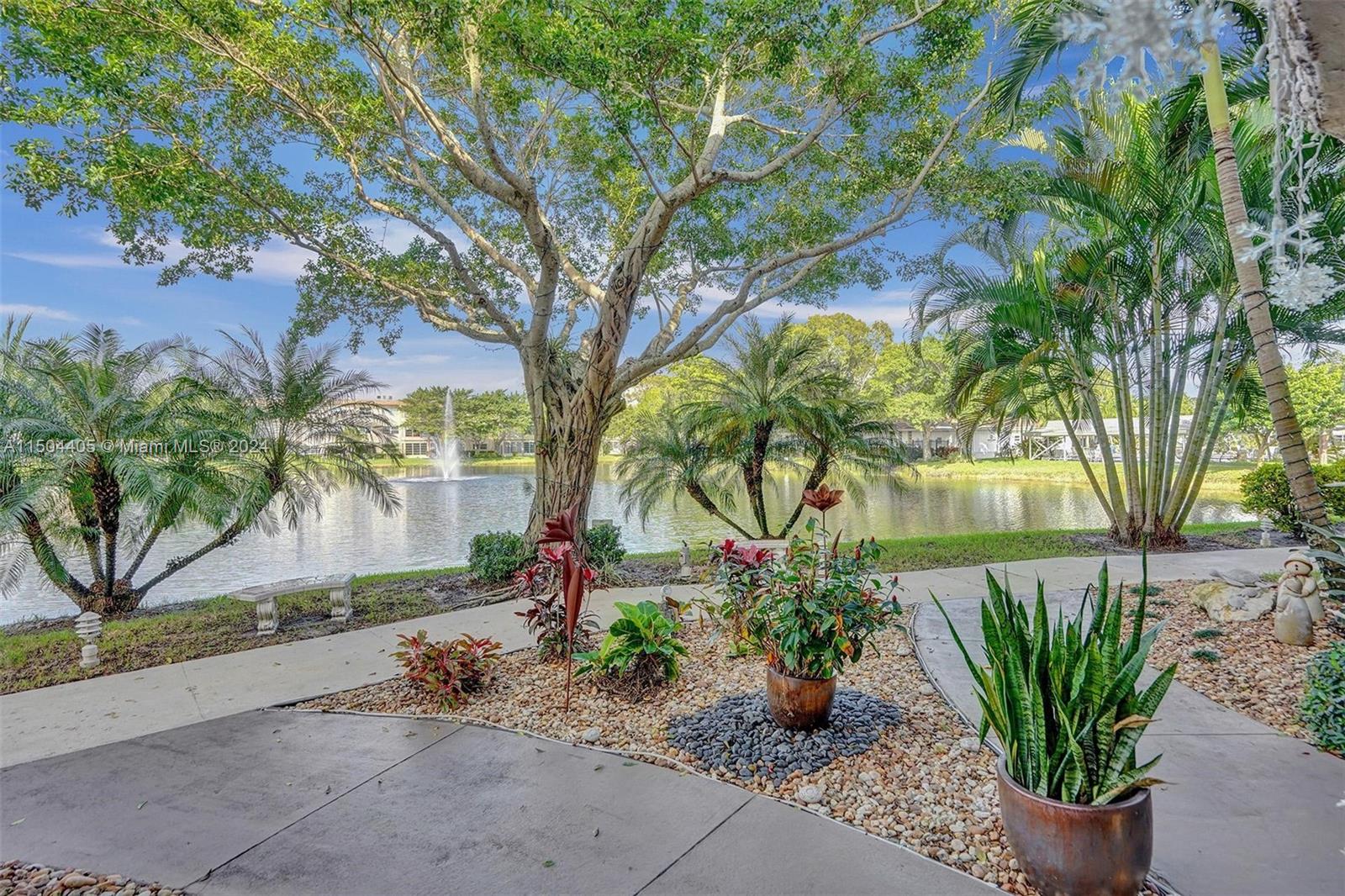 5102 NW 36th St 511, Lauderdale Lakes, Florida 33319, 2 Bedrooms Bedrooms, ,2 BathroomsBathrooms,Residential,For Sale,5102 NW 36th St 511,A11504405