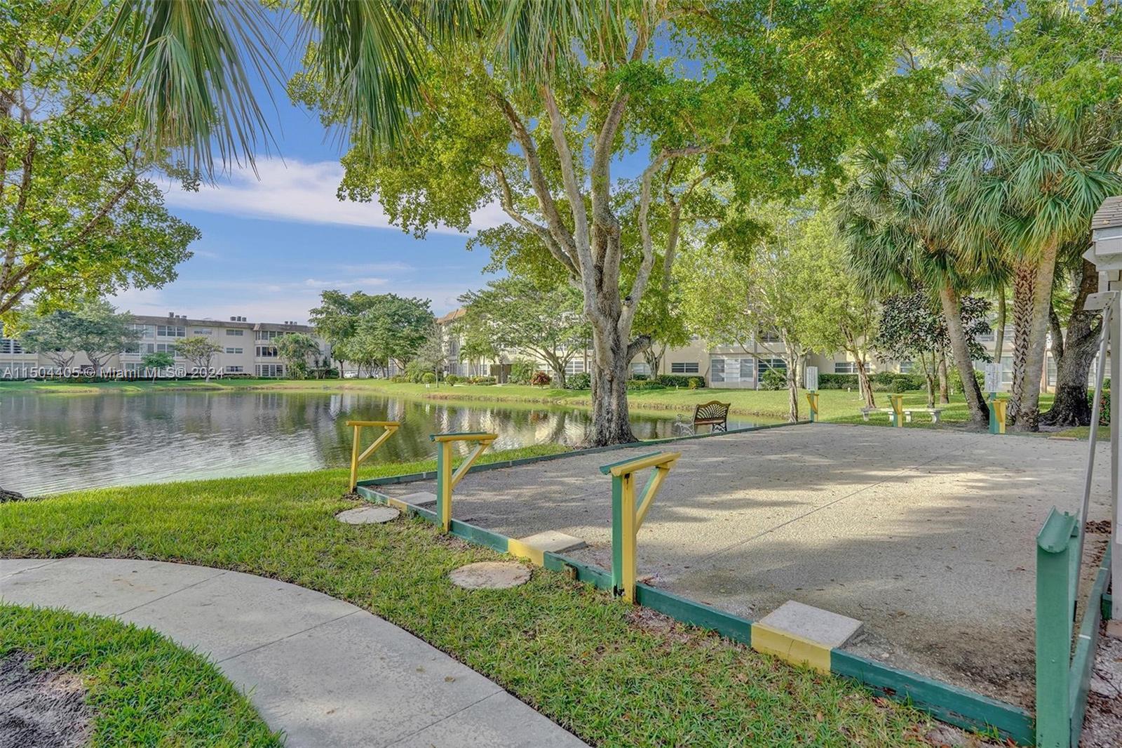 5102 NW 36th St 511, Lauderdale Lakes, Florida 33319, 2 Bedrooms Bedrooms, ,2 BathroomsBathrooms,Residential,For Sale,5102 NW 36th St 511,A11504405