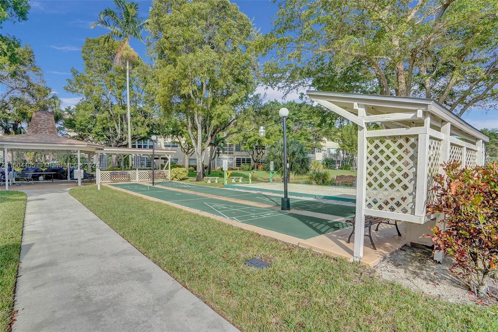 5102 NW 36th St 511, Lauderdale Lakes, Florida 33319, 2 Bedrooms Bedrooms, ,2 BathroomsBathrooms,Residential,For Sale,5102 NW 36th St 511,A11504405