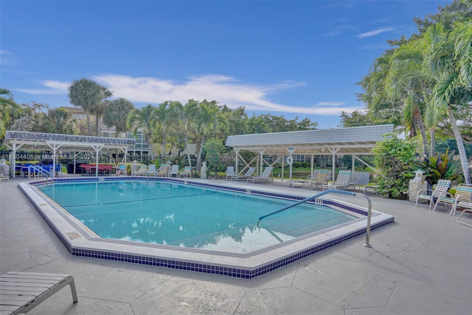 5102 NW 36th St 511, Lauderdale Lakes, Florida 33319, 2 Bedrooms Bedrooms, ,2 BathroomsBathrooms,Residential,For Sale,5102 NW 36th St 511,A11504405