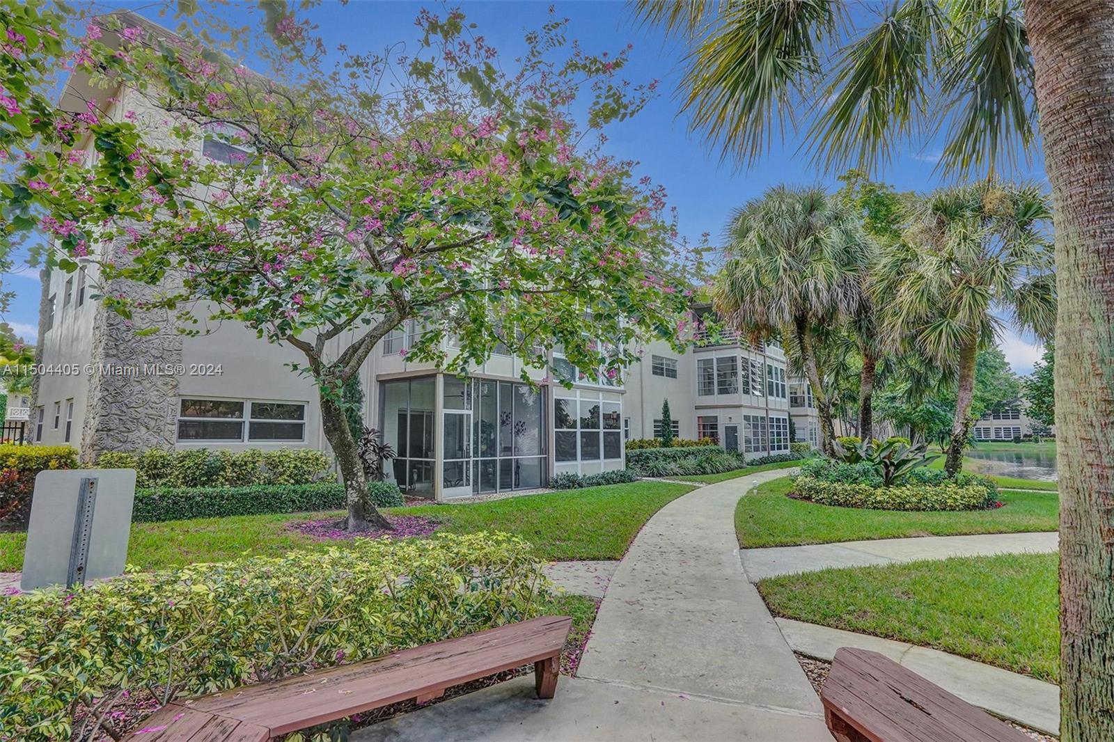 5102 NW 36th St 511, Lauderdale Lakes, Florida 33319, 2 Bedrooms Bedrooms, ,2 BathroomsBathrooms,Residential,For Sale,5102 NW 36th St 511,A11504405