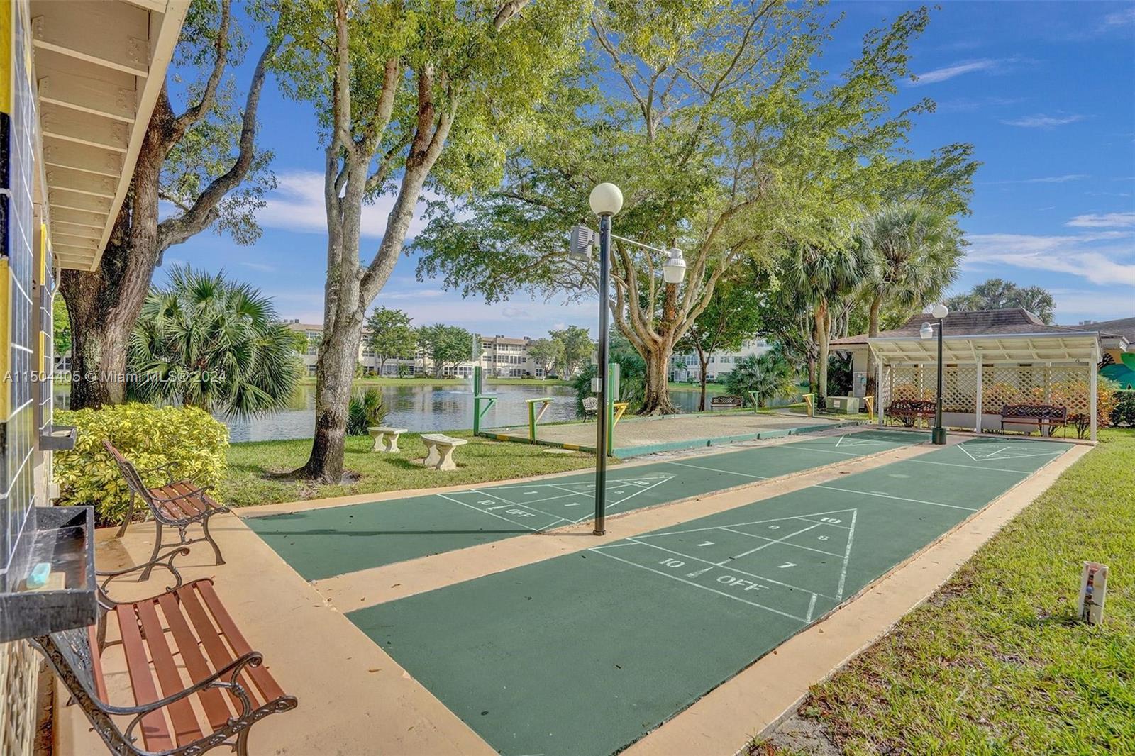 5102 NW 36th St 511, Lauderdale Lakes, Florida 33319, 2 Bedrooms Bedrooms, ,2 BathroomsBathrooms,Residential,For Sale,5102 NW 36th St 511,A11504405