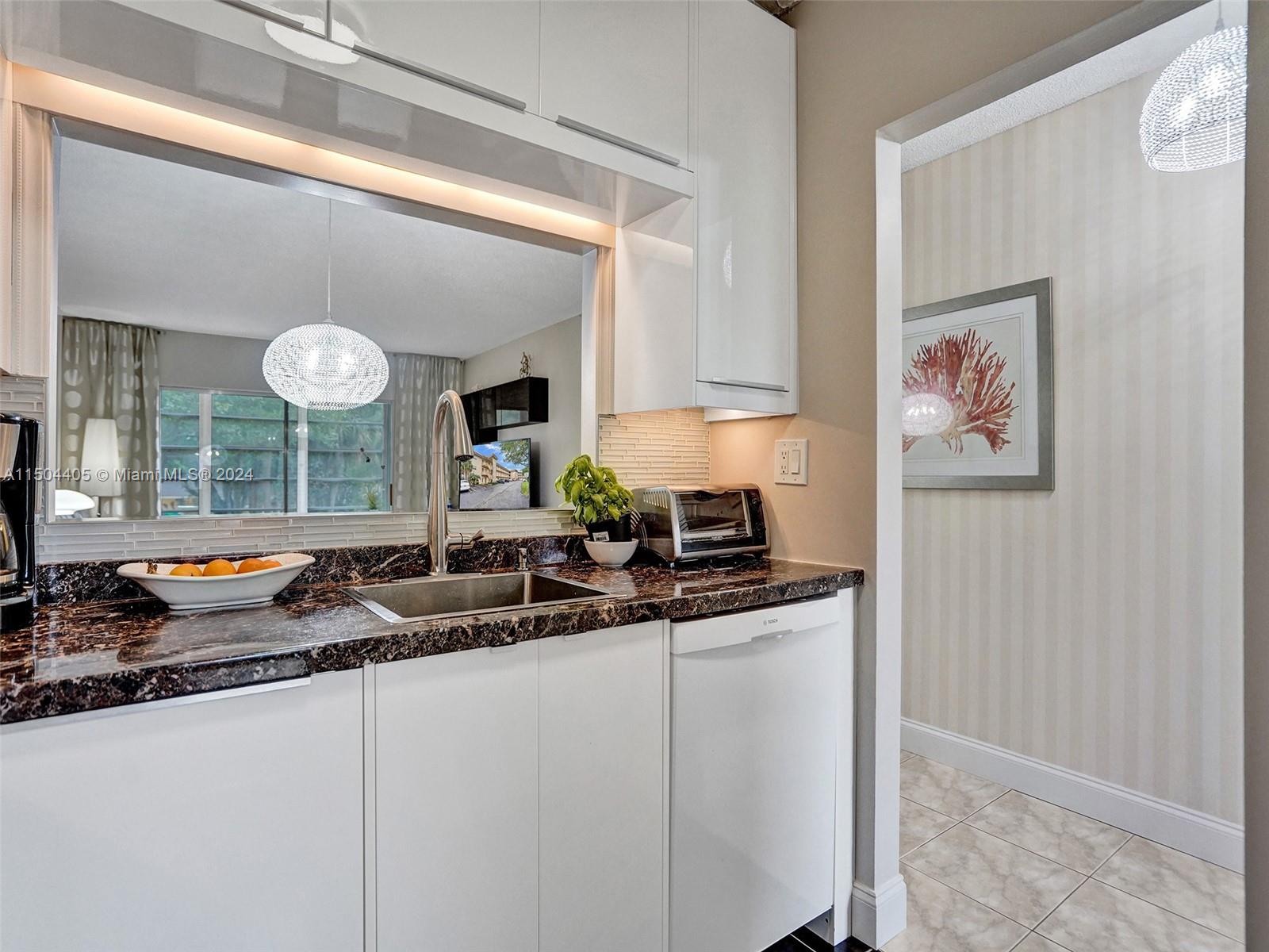 5102 NW 36th St 511, Lauderdale Lakes, Florida 33319, 2 Bedrooms Bedrooms, ,2 BathroomsBathrooms,Residential,For Sale,5102 NW 36th St 511,A11504405