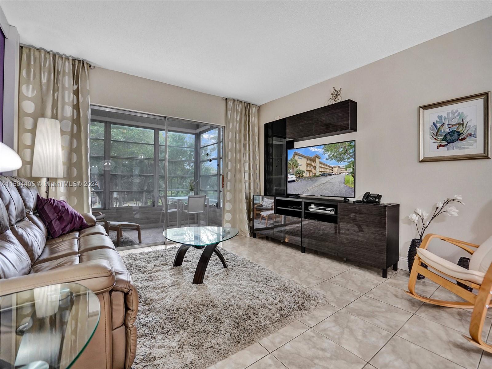5102 NW 36th St 511, Lauderdale Lakes, Florida 33319, 2 Bedrooms Bedrooms, ,2 BathroomsBathrooms,Residential,For Sale,5102 NW 36th St 511,A11504405