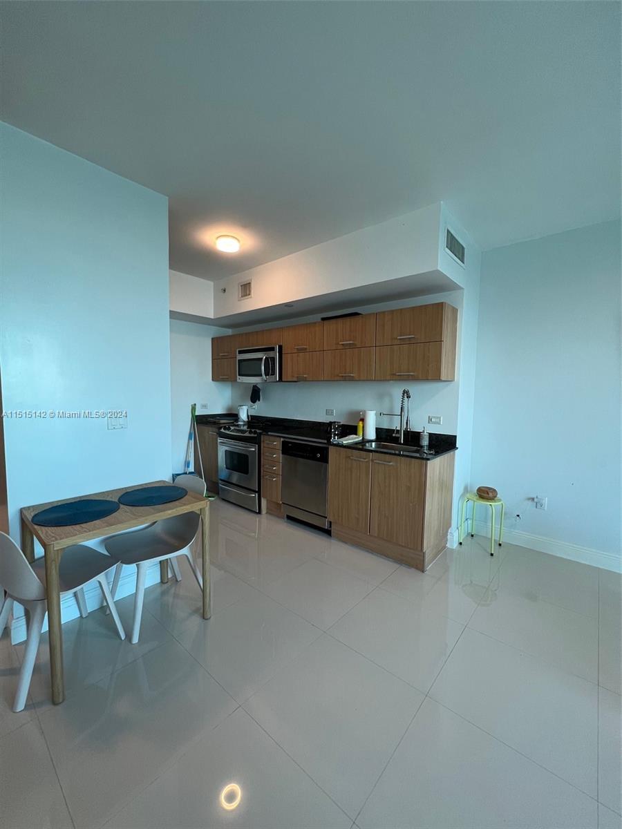 350 S Miami Ave 2615, Miami, Florida 33130, 1 Bedroom Bedrooms, ,1 BathroomBathrooms,Residentiallease,For Rent,350 S Miami Ave 2615,A11515142