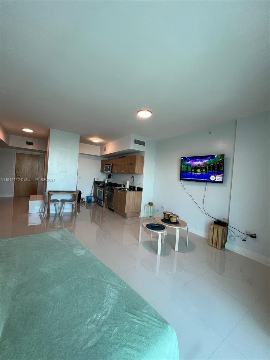 350 S Miami Ave 2615, Miami, Florida 33130, 1 Bedroom Bedrooms, ,1 BathroomBathrooms,Residentiallease,For Rent,350 S Miami Ave 2615,A11515142