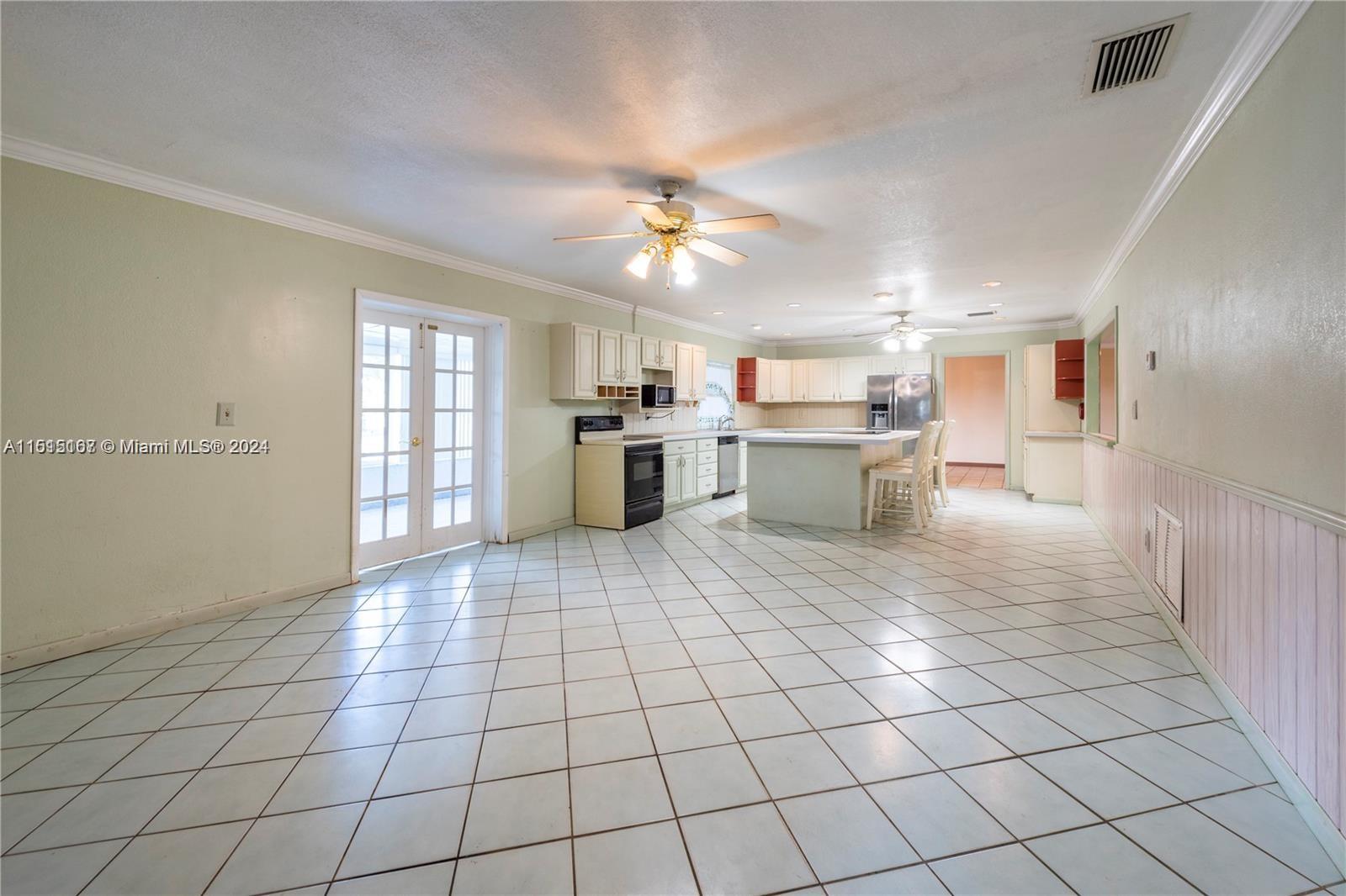 Davie, Florida 33325, 3 Bedrooms Bedrooms, ,2 BathroomsBathrooms,Residential,For Sale,A11515167