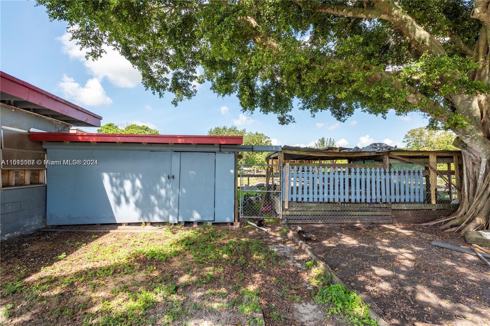 Davie, Florida 33325, 3 Bedrooms Bedrooms, ,2 BathroomsBathrooms,Residential,For Sale,A11515167