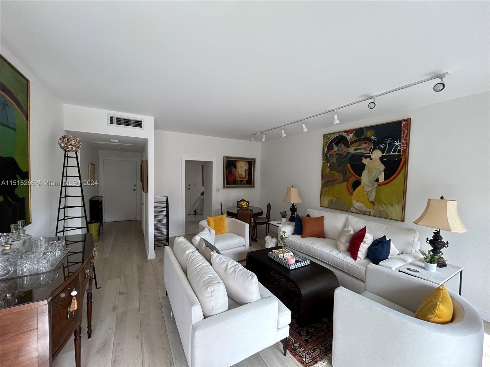 700 Biltmore Way 207, Coral Gables, Florida 33134, 1 Bedroom Bedrooms, ,1 BathroomBathrooms,Residentiallease,For Rent,700 Biltmore Way 207,A11515266
