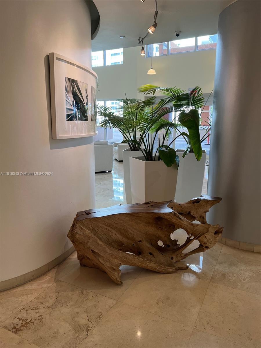 2080 S Ocean Dr 1406, Hallandale Beach, Florida 33009, 2 Bedrooms Bedrooms, ,2 BathroomsBathrooms,Residentiallease,For Rent,2080 S Ocean Dr 1406,A11515313