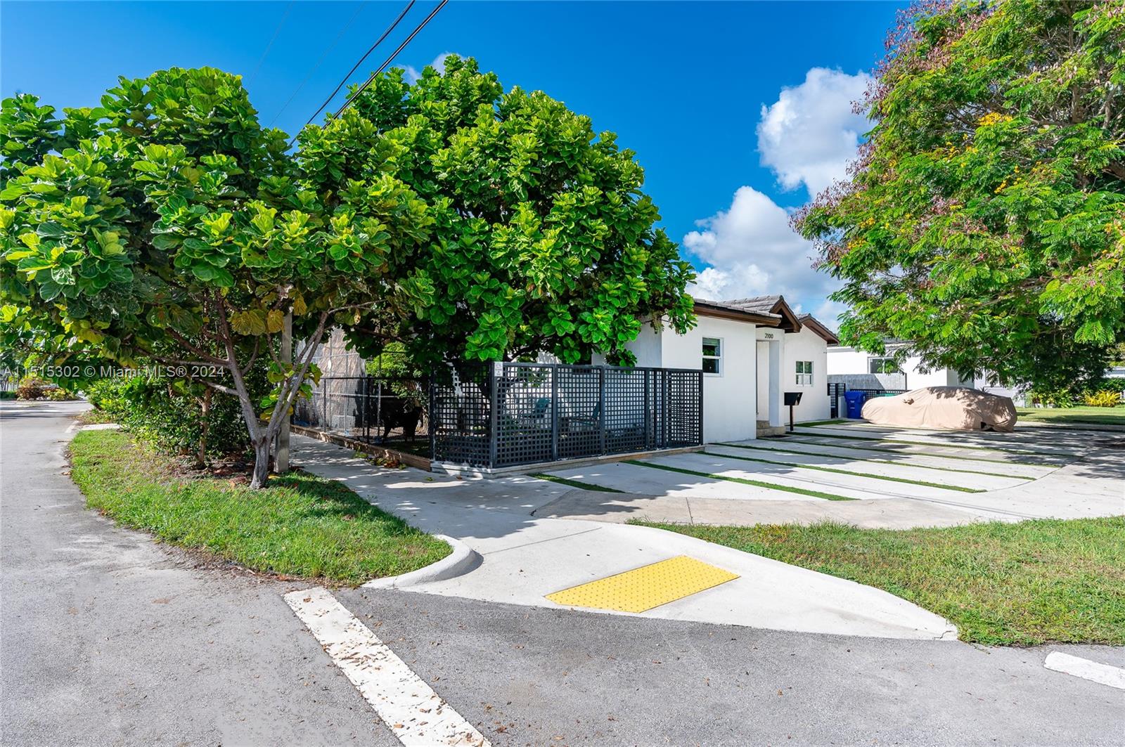 2100 SW 15th St, Miami, Florida 33145, 3 Bedrooms Bedrooms, ,2 BathroomsBathrooms,Residential,For Sale,2100 SW 15th St,A11515302