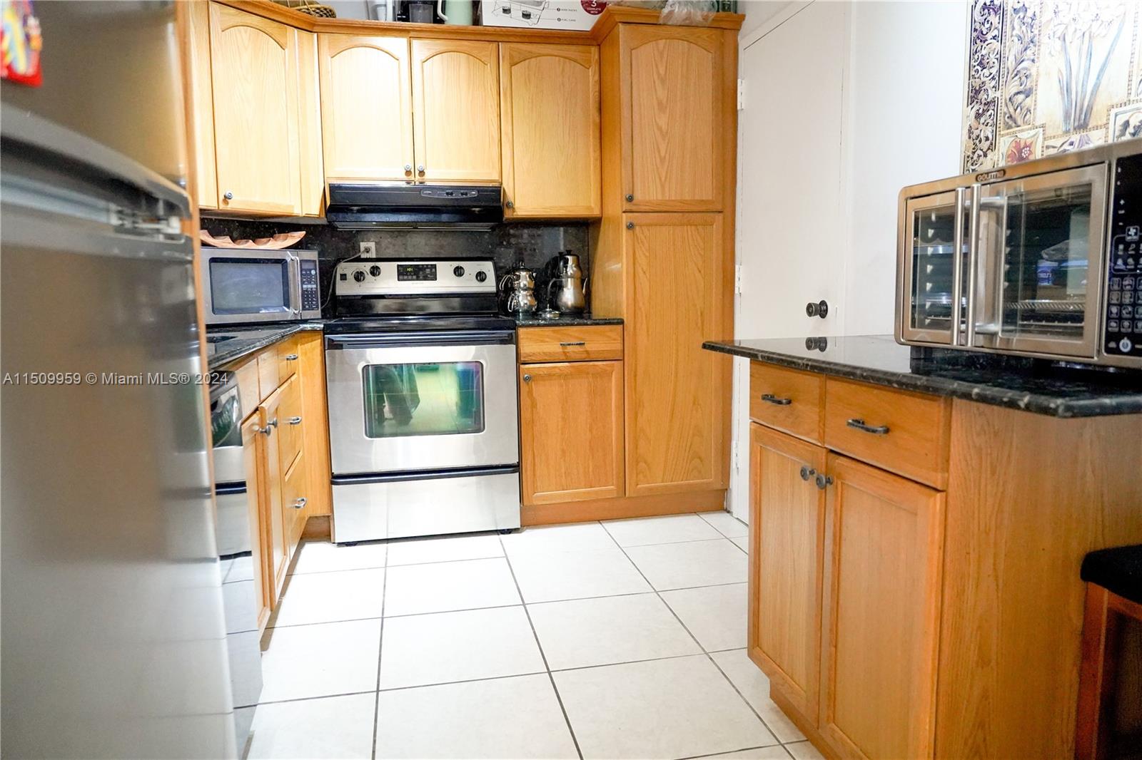 Sunny Isles Beach, Florida 33160, 1 Bedroom Bedrooms, ,1 BathroomBathrooms,Residential,For Sale,A11509959