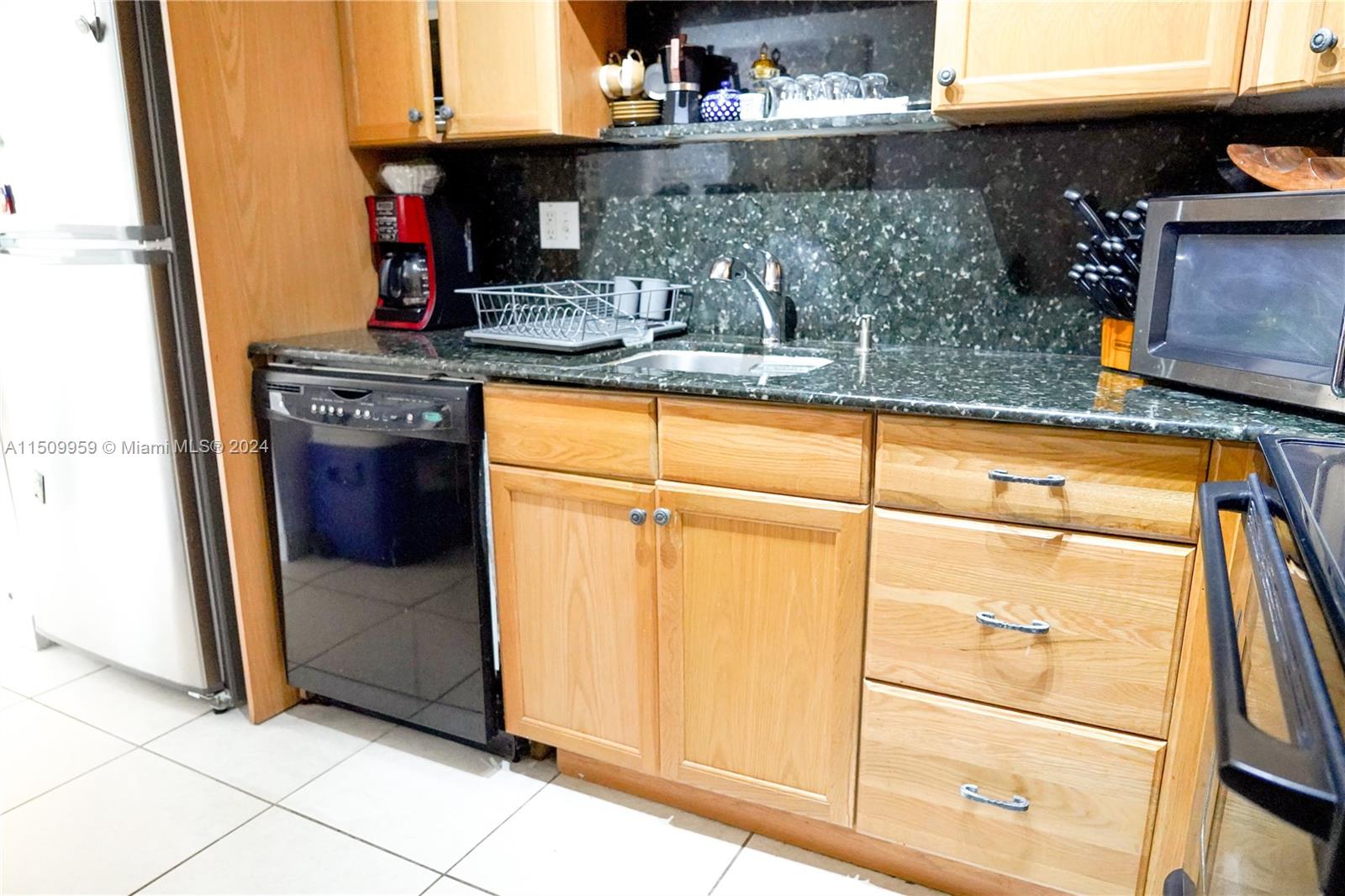 Sunny Isles Beach, Florida 33160, 1 Bedroom Bedrooms, ,1 BathroomBathrooms,Residential,For Sale,A11509959