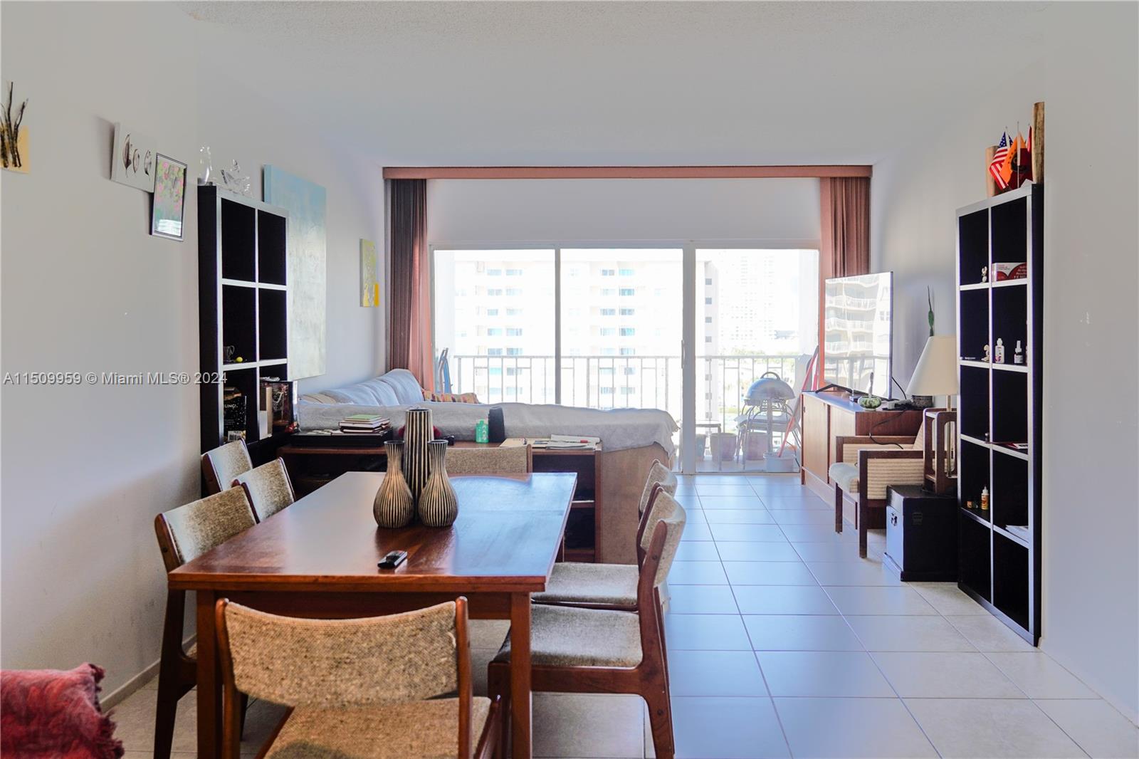 Sunny Isles Beach, Florida 33160, 1 Bedroom Bedrooms, ,1 BathroomBathrooms,Residential,For Sale,A11509959