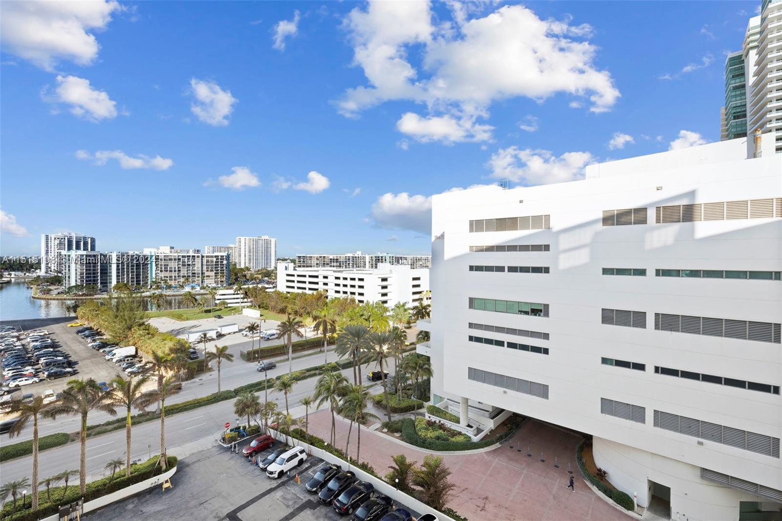 Hollywood, Florida 33019, 1 Bedroom Bedrooms, ,1 BathroomBathrooms,Residentiallease,For Rent,A11515198