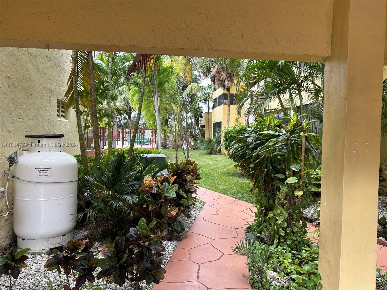 8775 Park Blvd 111, Miami, Florida 33172, 3 Bedrooms Bedrooms, ,3 BathroomsBathrooms,Residential,For Sale,8775 Park Blvd 111,A11514778