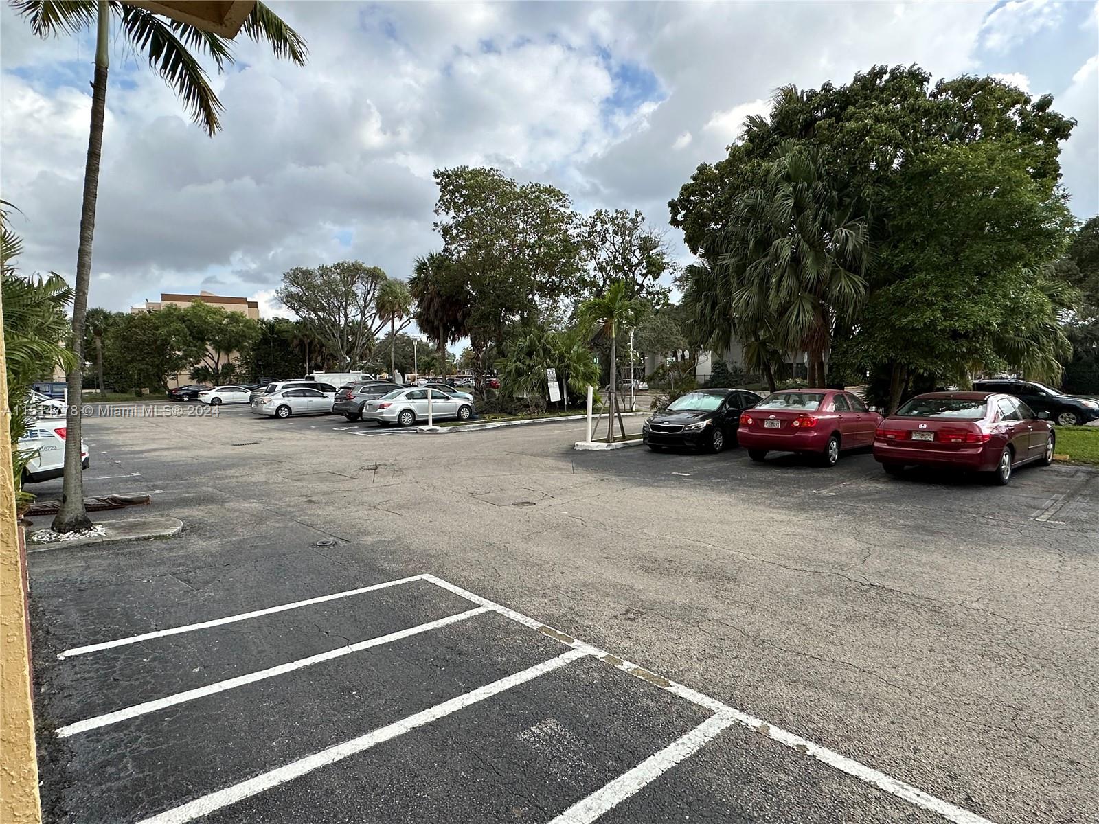 8775 Park Blvd 111, Miami, Florida 33172, 3 Bedrooms Bedrooms, ,3 BathroomsBathrooms,Residential,For Sale,8775 Park Blvd 111,A11514778