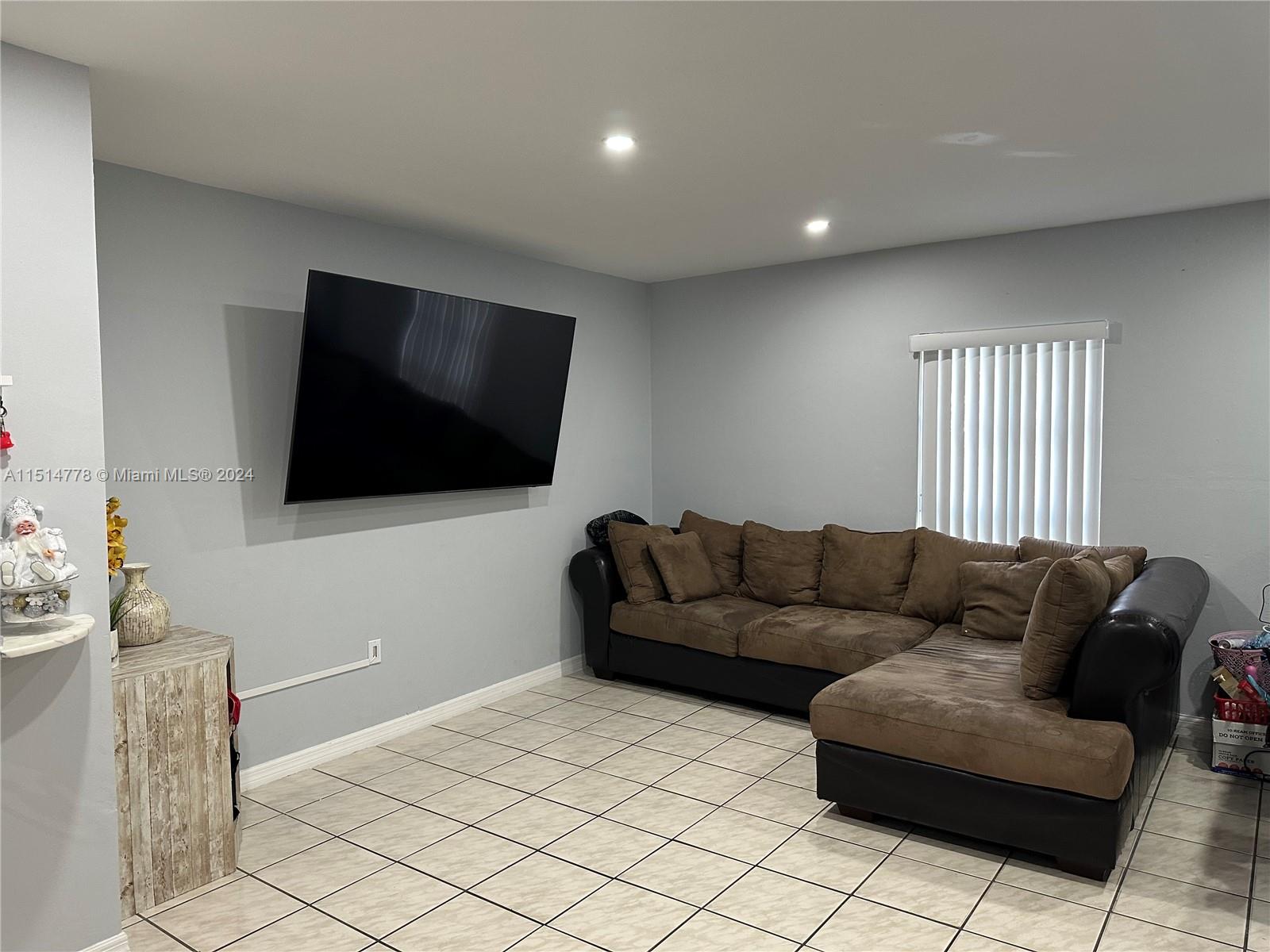 8775 Park Blvd 111, Miami, Florida 33172, 3 Bedrooms Bedrooms, ,3 BathroomsBathrooms,Residential,For Sale,8775 Park Blvd 111,A11514778