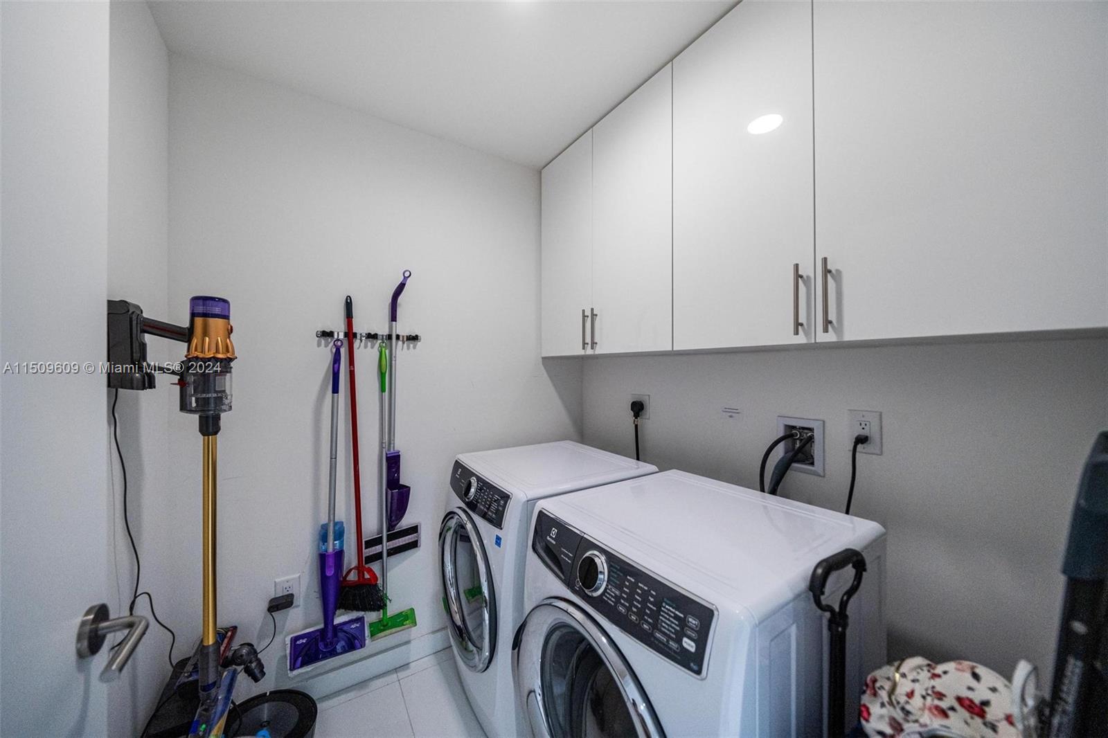 851 NE 1st Ave 1412, Miami, Florida 33132, 3 Bedrooms Bedrooms, ,4 BathroomsBathrooms,Residential,For Sale,851 NE 1st Ave 1412,A11509609