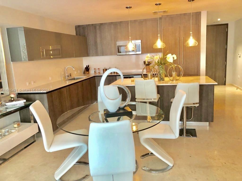 88 SW 7th St 3204, Miami, Florida 33130, 2 Bedrooms Bedrooms, ,2 BathroomsBathrooms,Residentiallease,For Rent,88 SW 7th St 3204,A11515421