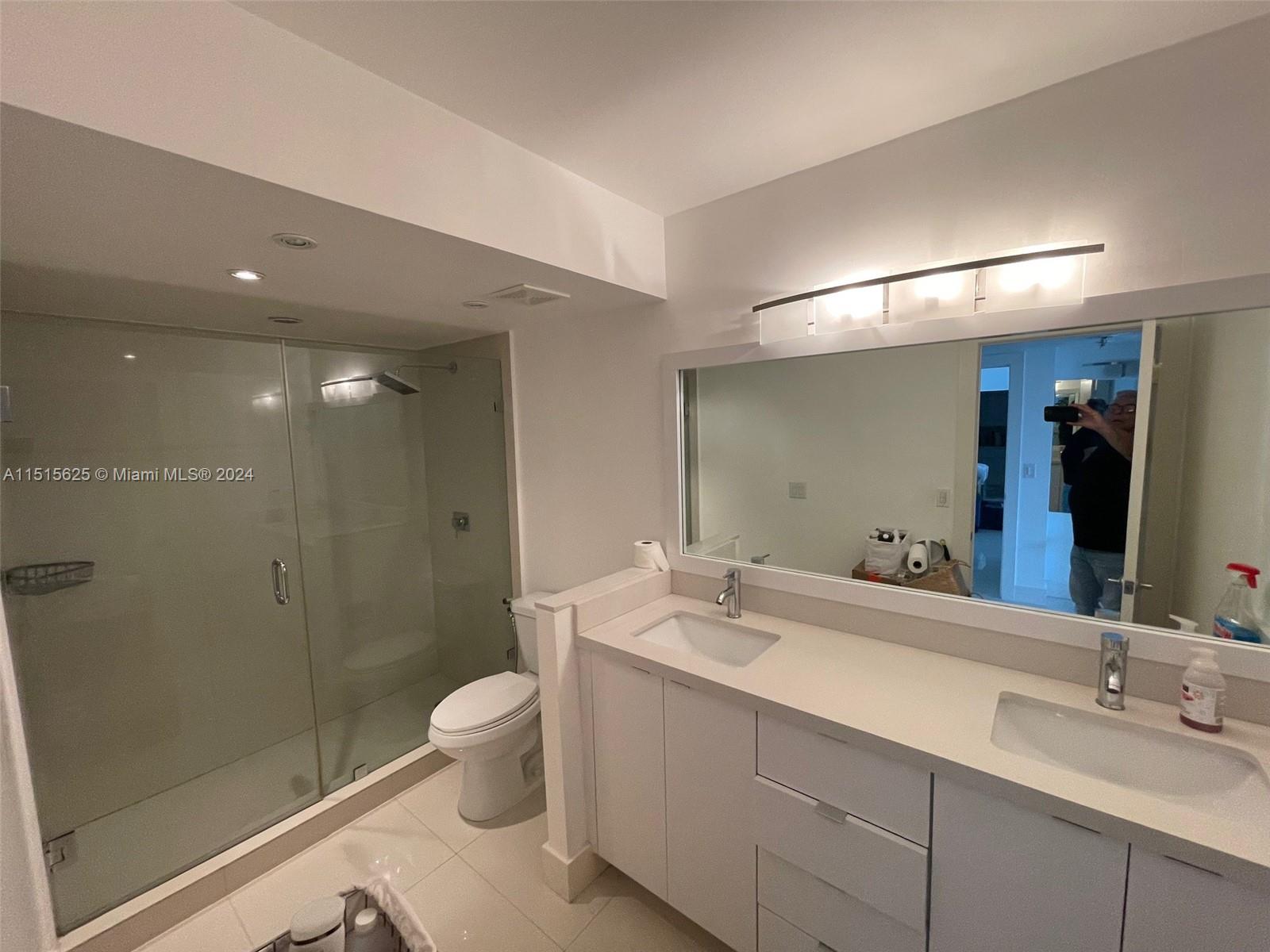Bal Harbour, Florida 33154, 2 Bedrooms Bedrooms, ,2 BathroomsBathrooms,Residential,For Sale,A11515625