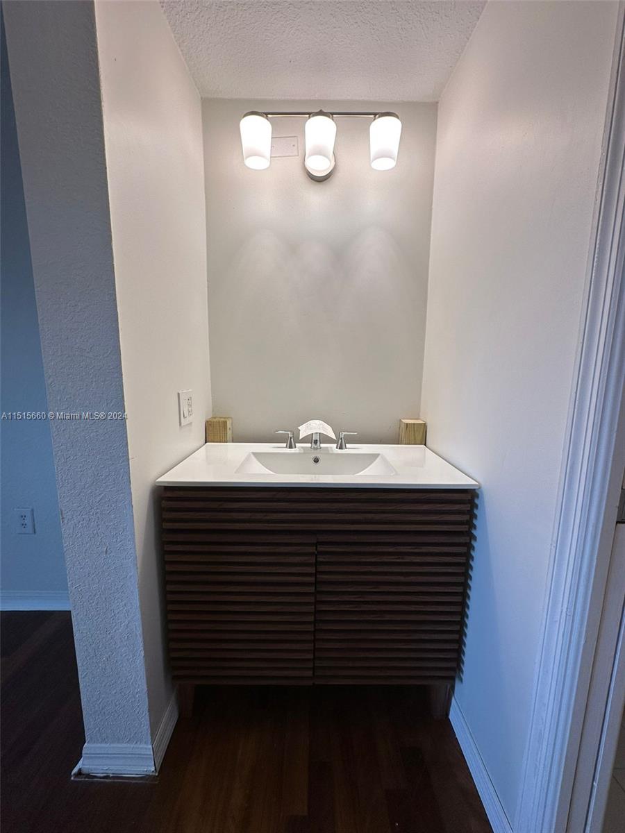 816 NW 11th St 505, Miami, Florida 33136, 1 Bedroom Bedrooms, ,2 BathroomsBathrooms,Residential,For Sale,816 NW 11th St 505,A11515660