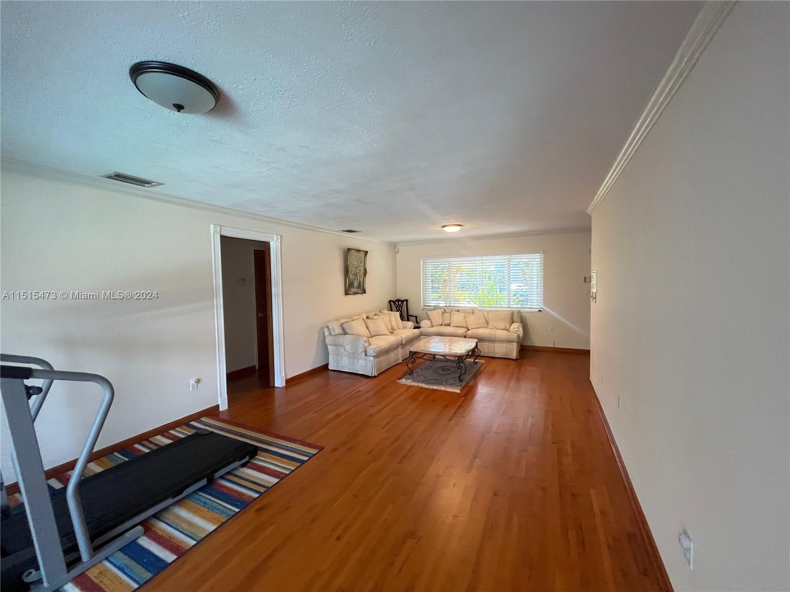 1625 NE 104th St, Miami Shores, Florida 33138, 4 Bedrooms Bedrooms, ,3 BathroomsBathrooms,Residentiallease,For Rent,1625 NE 104th St,A11515473