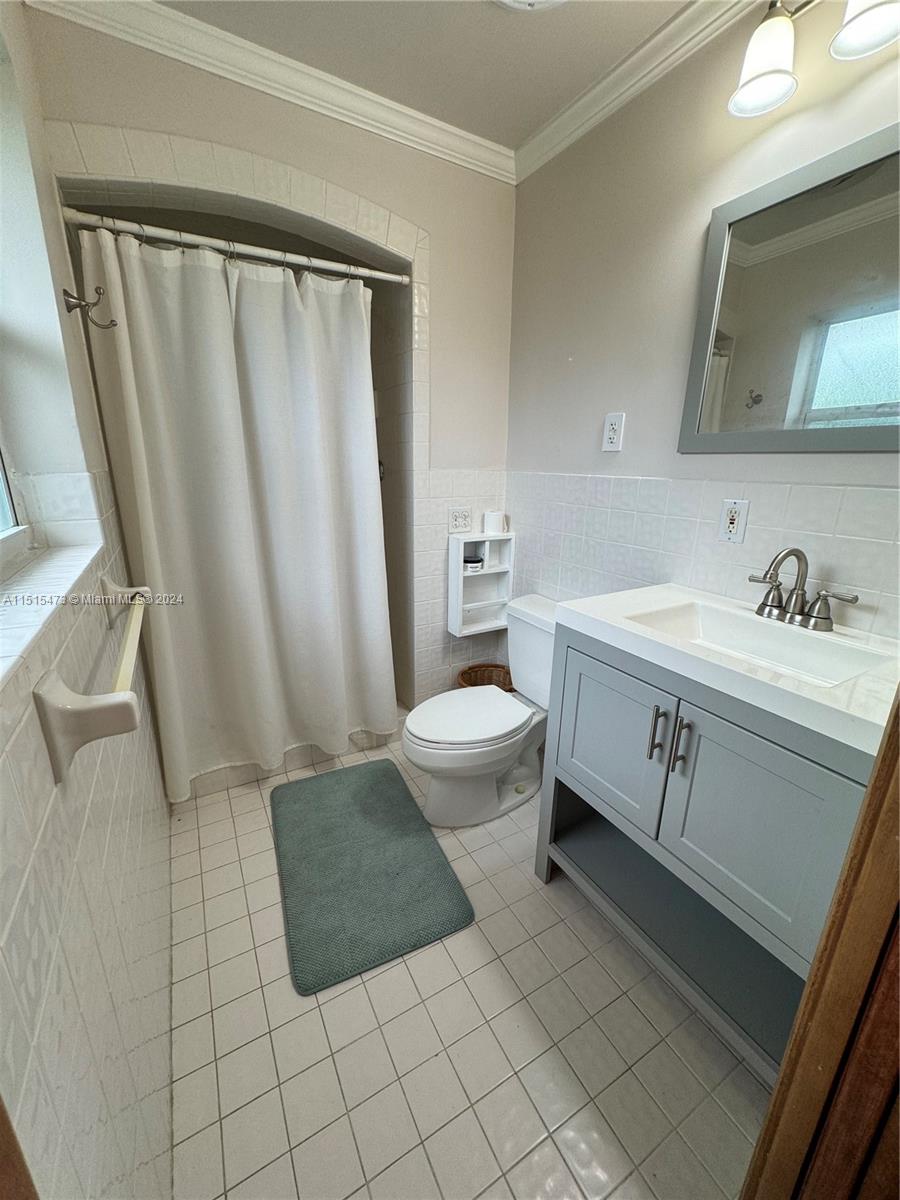 1625 NE 104th St, Miami Shores, Florida 33138, 4 Bedrooms Bedrooms, ,3 BathroomsBathrooms,Residentiallease,For Rent,1625 NE 104th St,A11515473