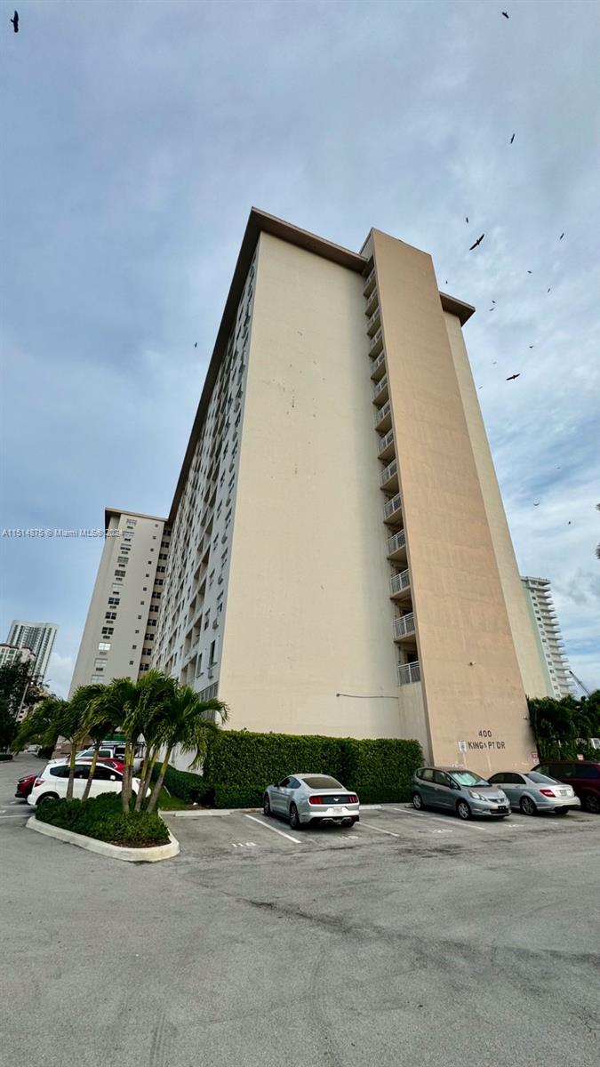 400 Kings Point Dr 1222, Sunny Isles Beach, Florida 33160, 1 Bedroom Bedrooms, ,1 BathroomBathrooms,Residential,For Sale,400 Kings Point Dr 1222,A11514875