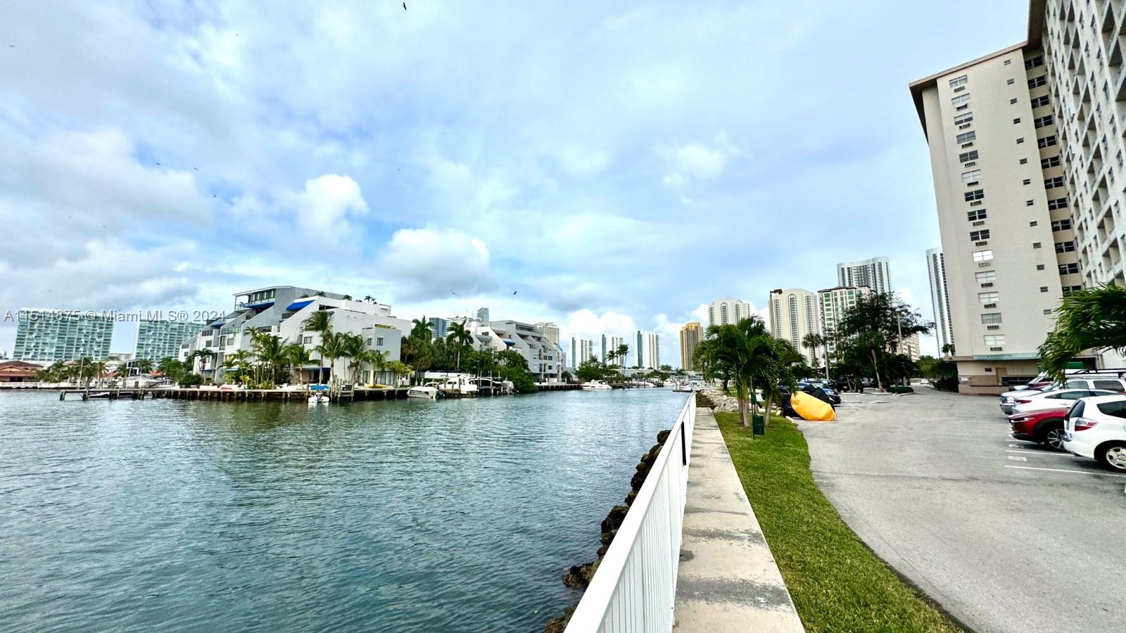 400 Kings Point Dr 1222, Sunny Isles Beach, Florida 33160, 1 Bedroom Bedrooms, ,1 BathroomBathrooms,Residential,For Sale,400 Kings Point Dr 1222,A11514875