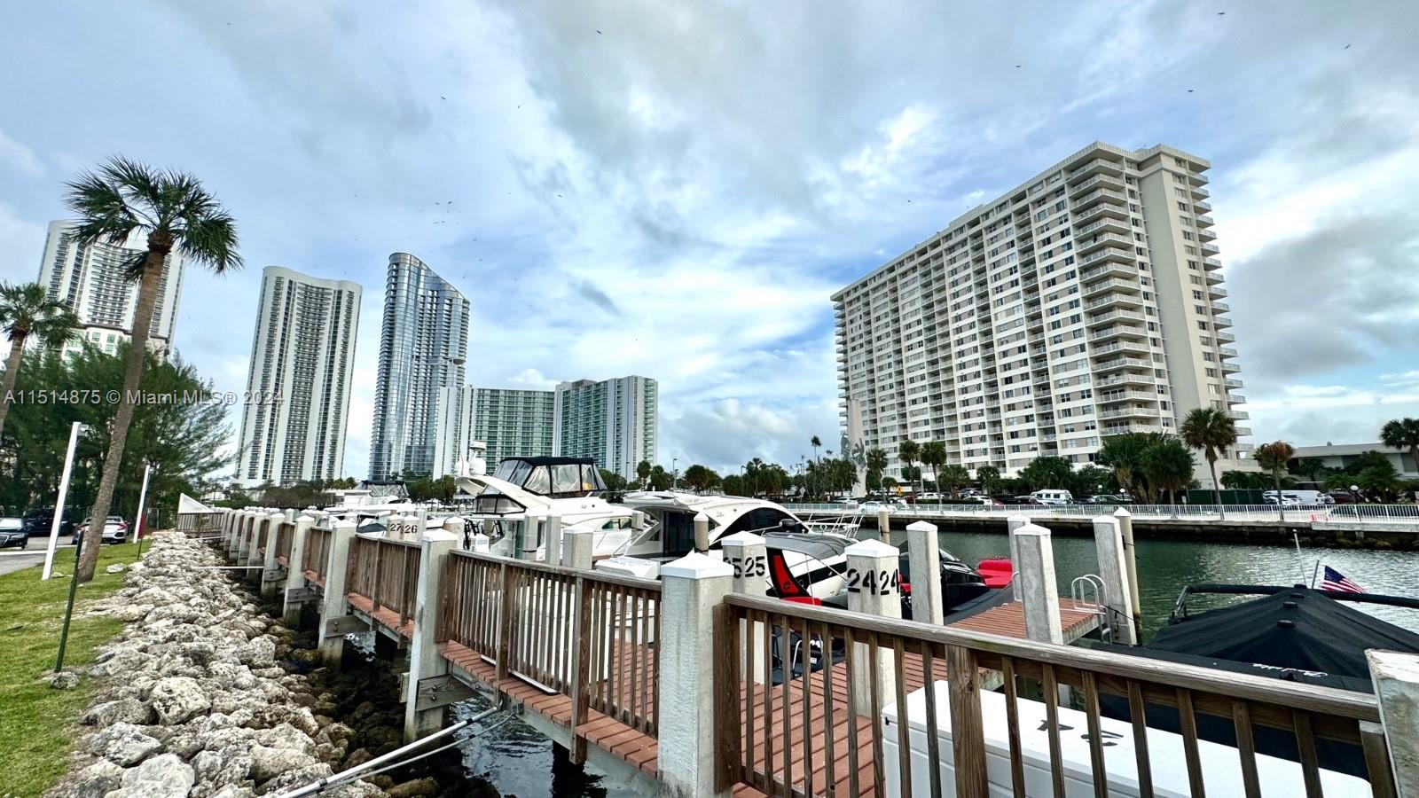400 Kings Point Dr 1222, Sunny Isles Beach, Florida 33160, 1 Bedroom Bedrooms, ,1 BathroomBathrooms,Residential,For Sale,400 Kings Point Dr 1222,A11514875